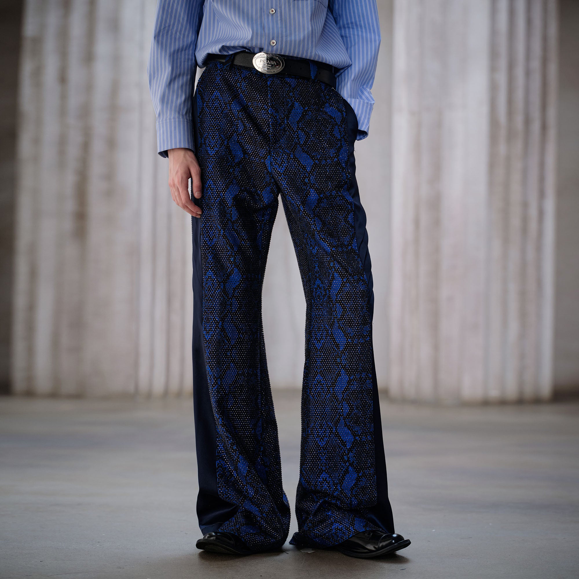 FACEONLAB Snake Diamond Straight-Leg Pants