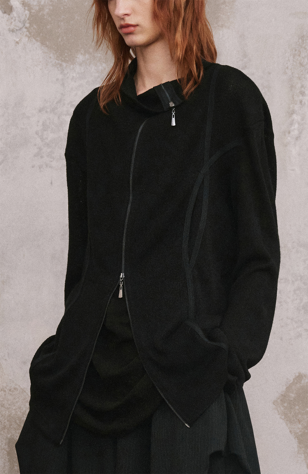 ILNya Nieternite Nifutur Curved Ribbed Zip-Up Sweater