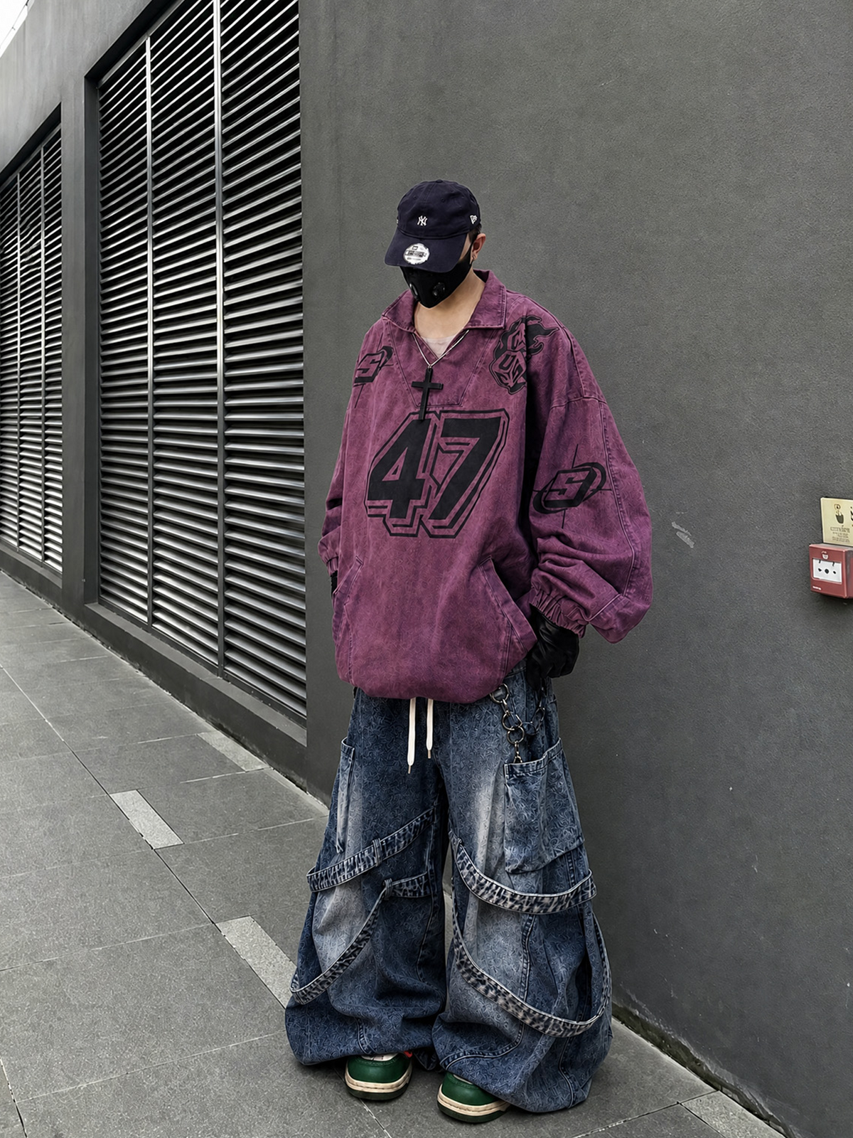 UUCSCC Washed Distressed Oversized V-Neck Sweatshirt