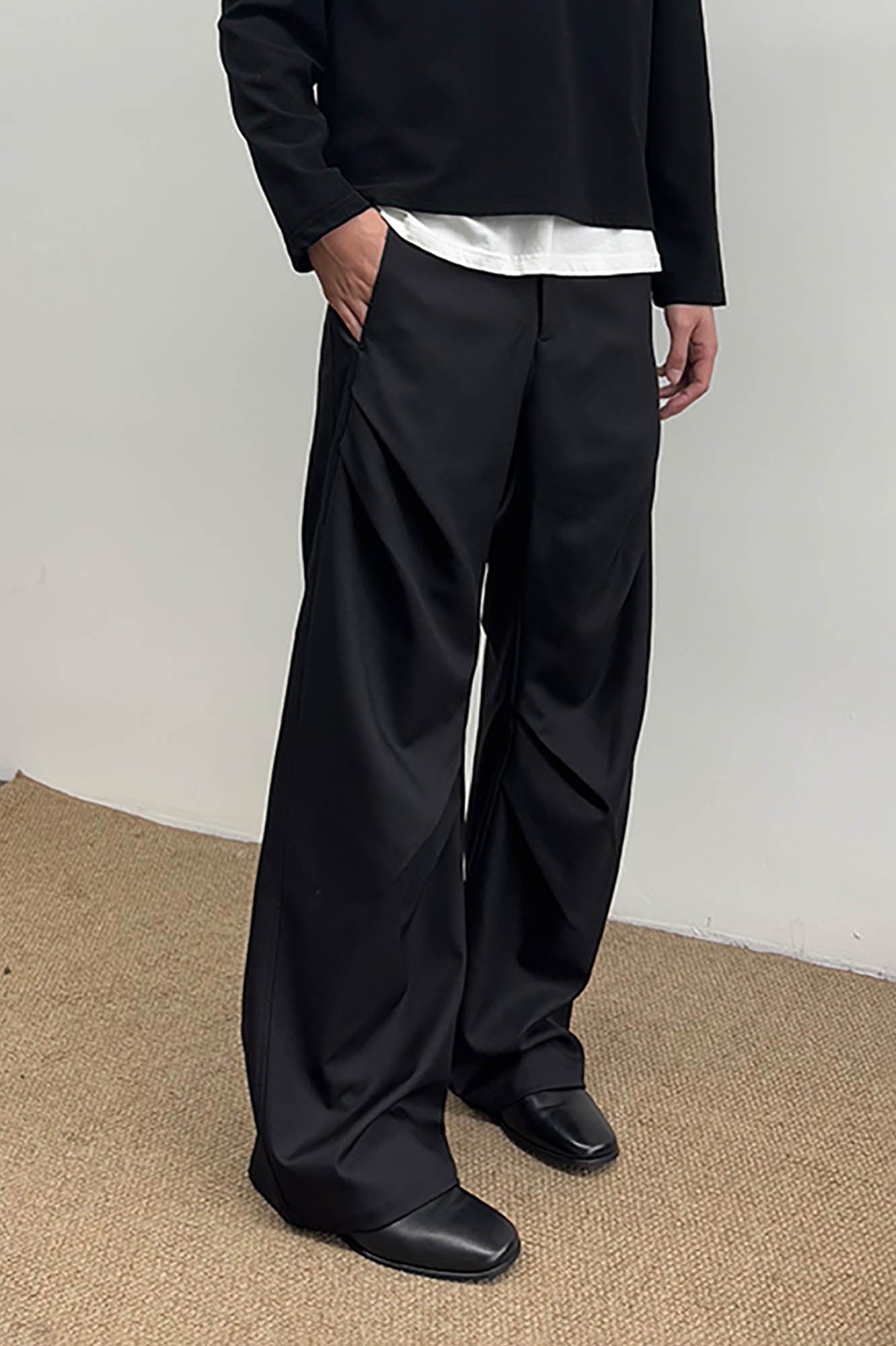 KREATE Sculpted Pleated Straight-Leg Trousers