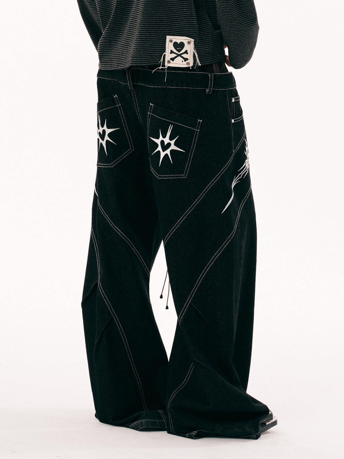 PASET Embroidered Spliced Tie Detail Slim Jeans