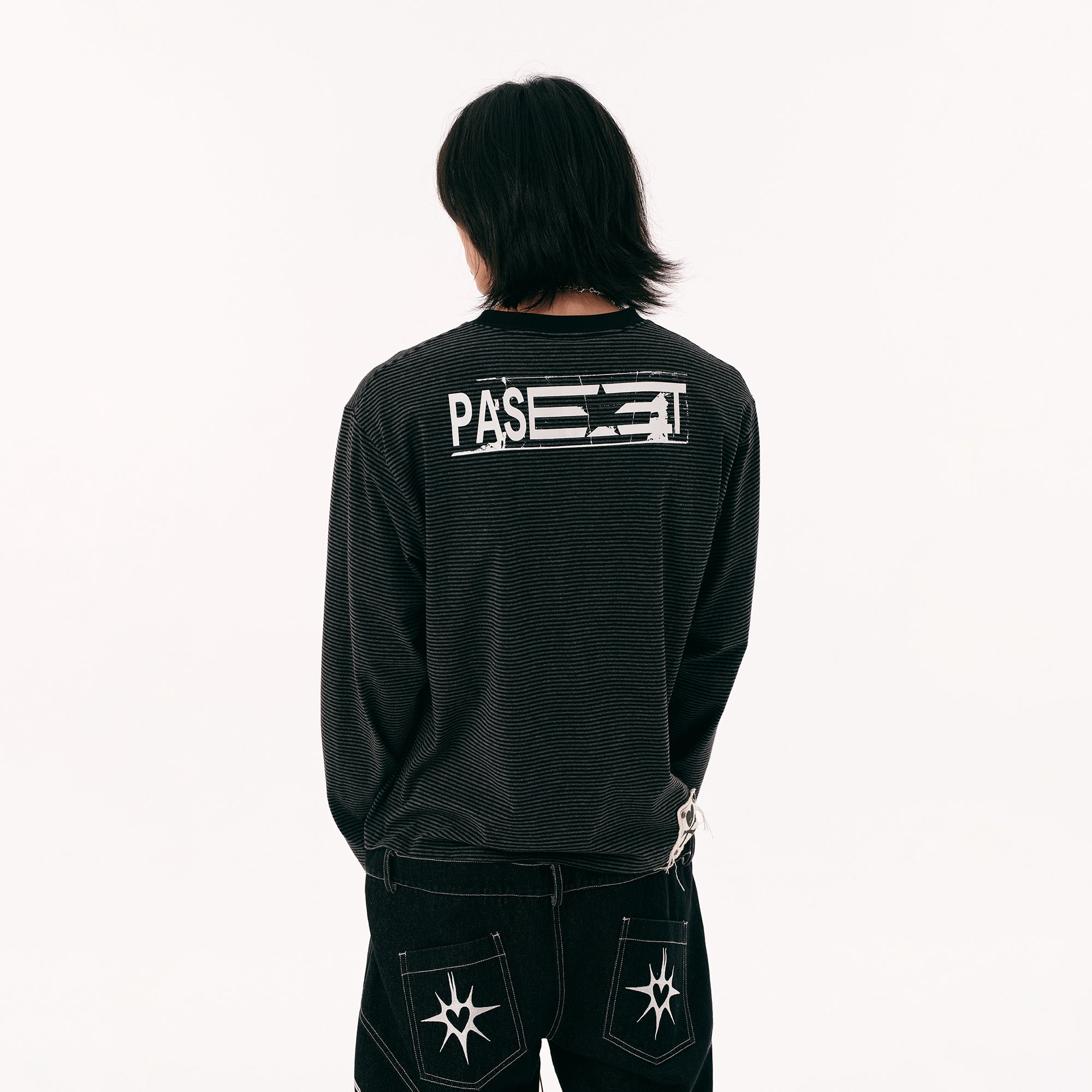 PASET Button Cuff Gothic Graphic Long-Sleeve Tee