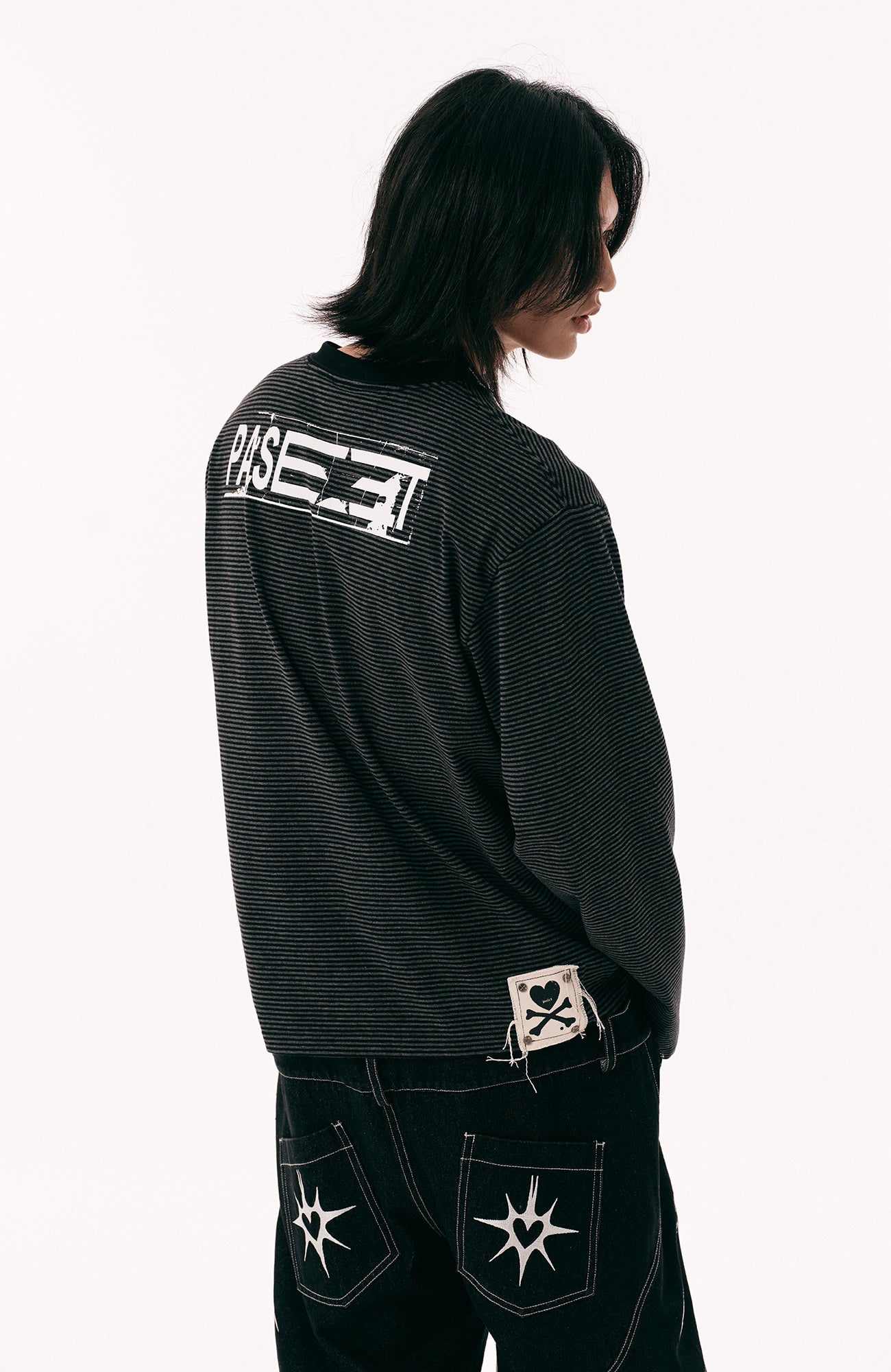PASET Button Cuff Gothic Graphic Long-Sleeve Tee