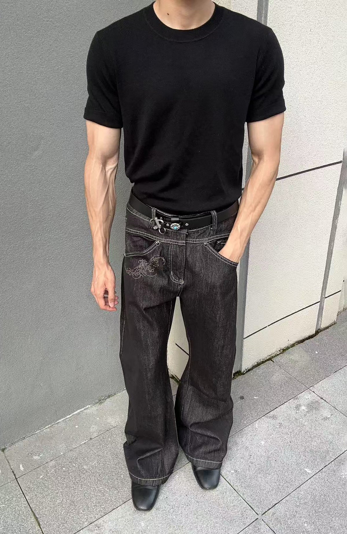 ELETEIZE Laser-Burned Curved Jeans