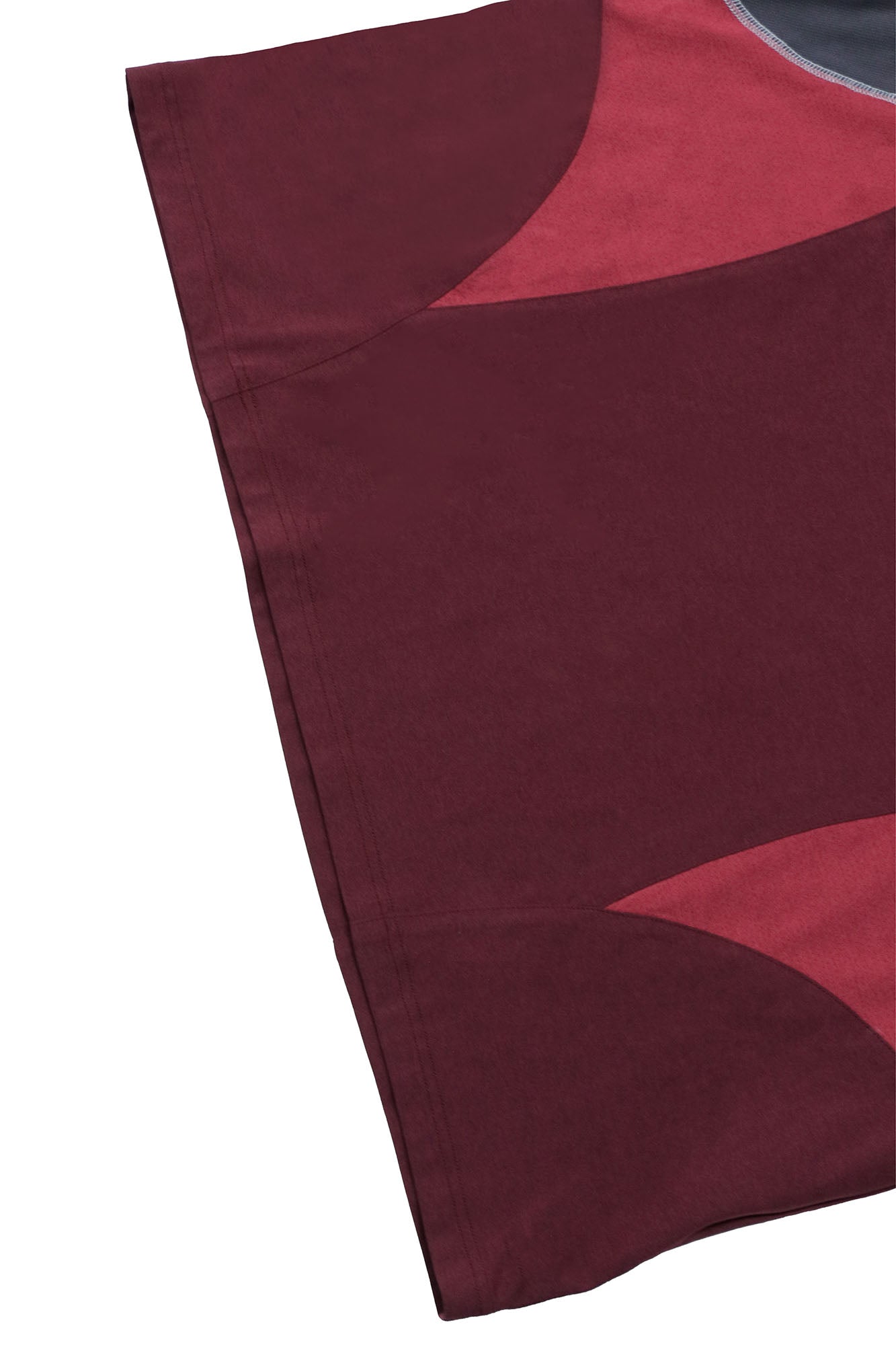 RELABEL Contrast Paneled Quick-Dry Tee