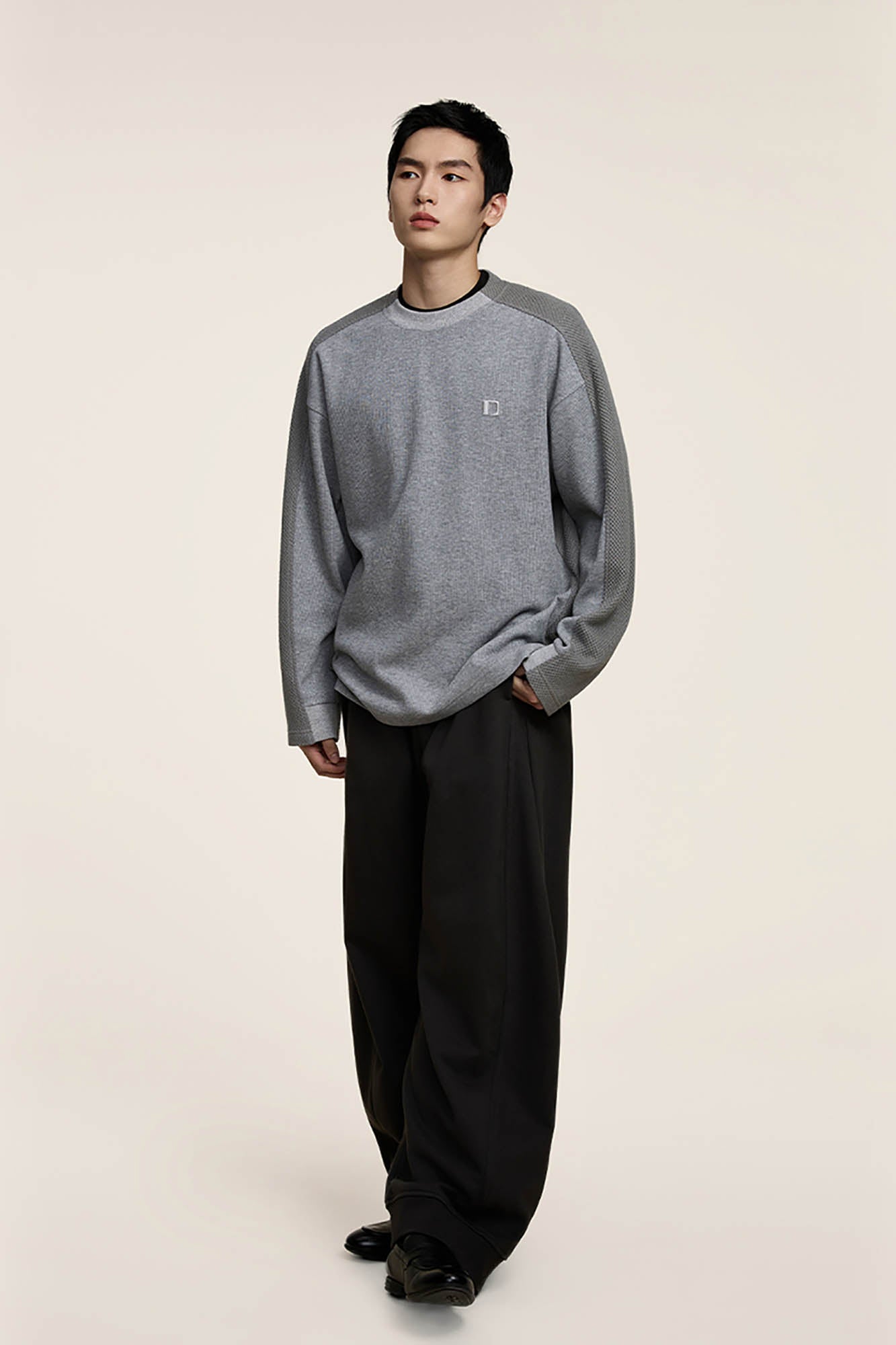 OPICLOTH Essential Spliced Textured Sweatshirt