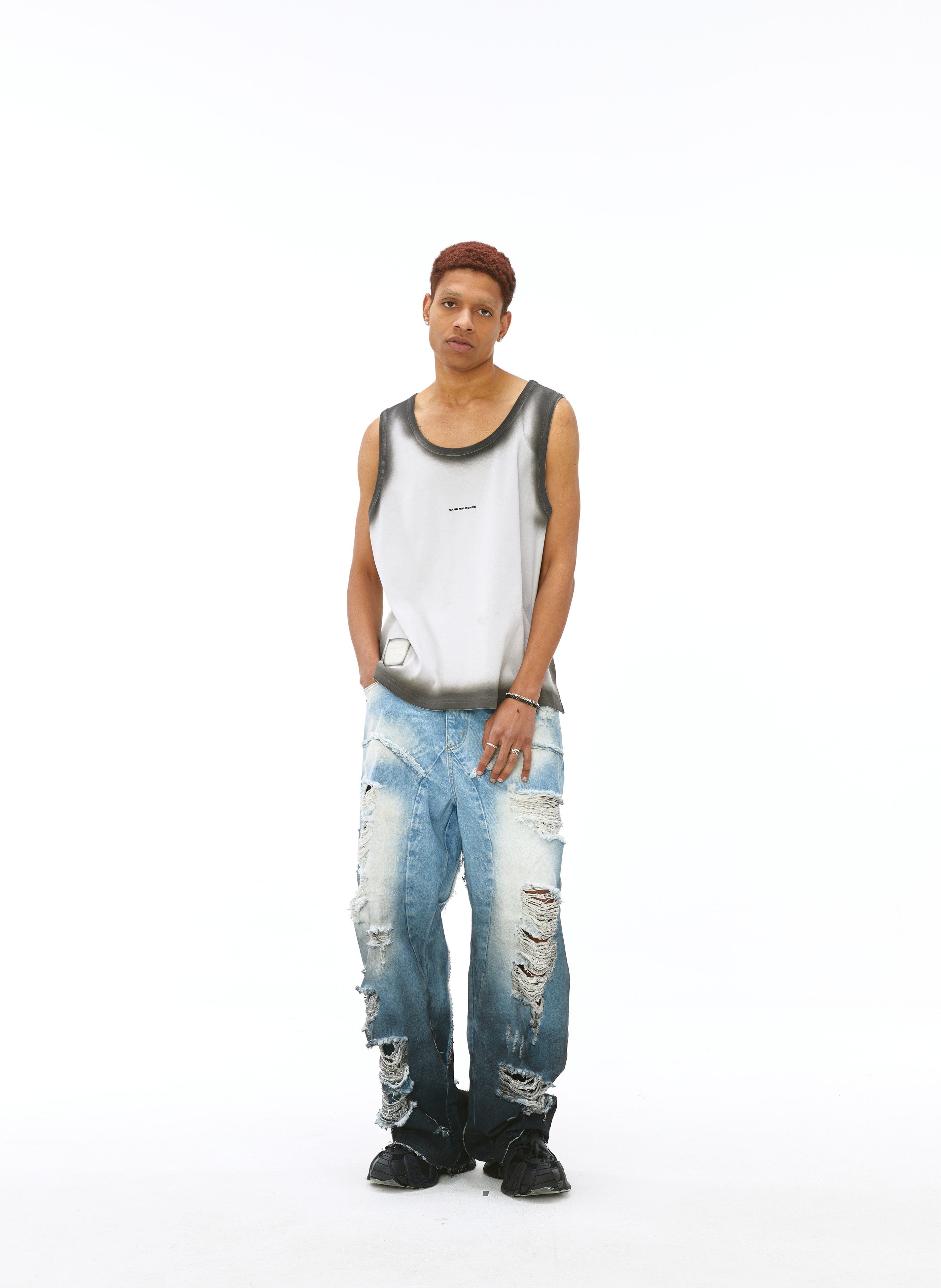 VANN VALRENCE Distressed Edge-Sprayed Oversized Tank Top