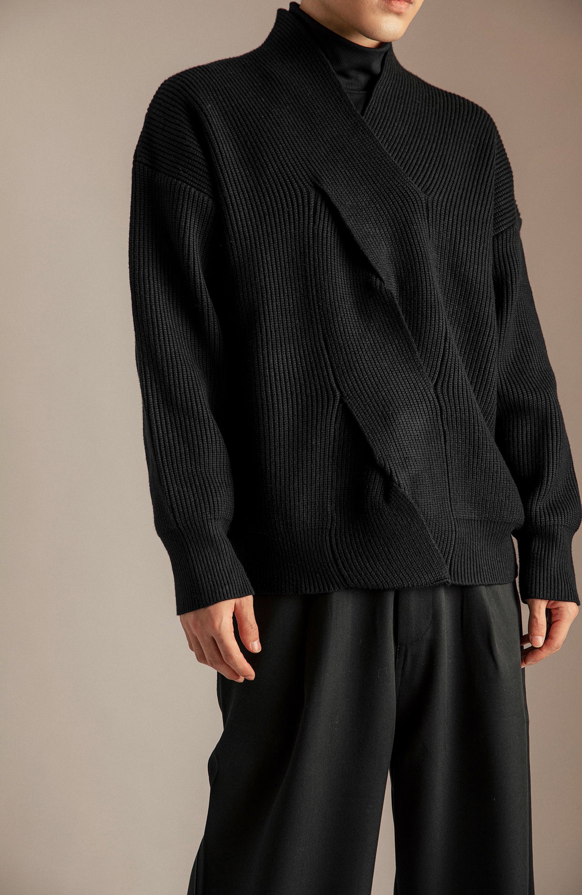 SAMMOKONPA Oversized V-Neck Sweater
