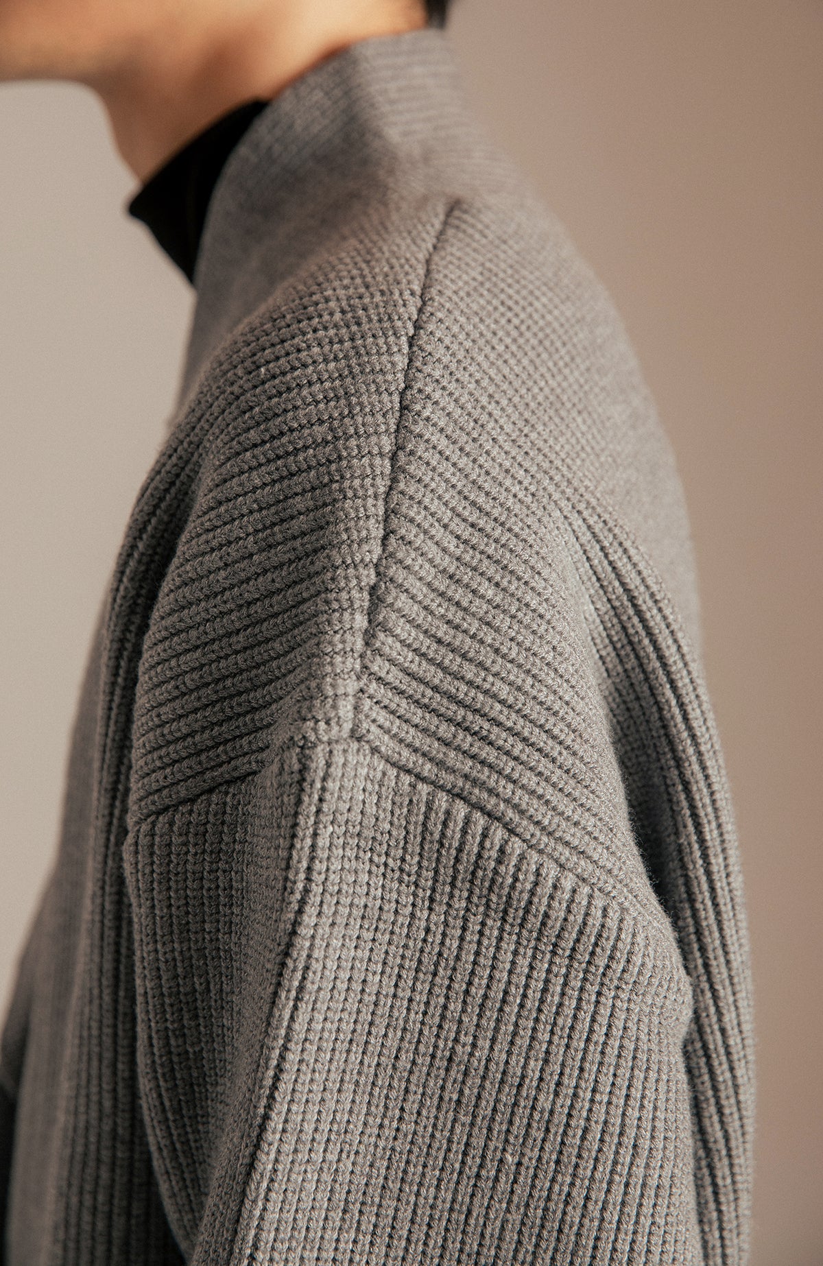 SAMMOKONPA Oversized V-Neck Sweater