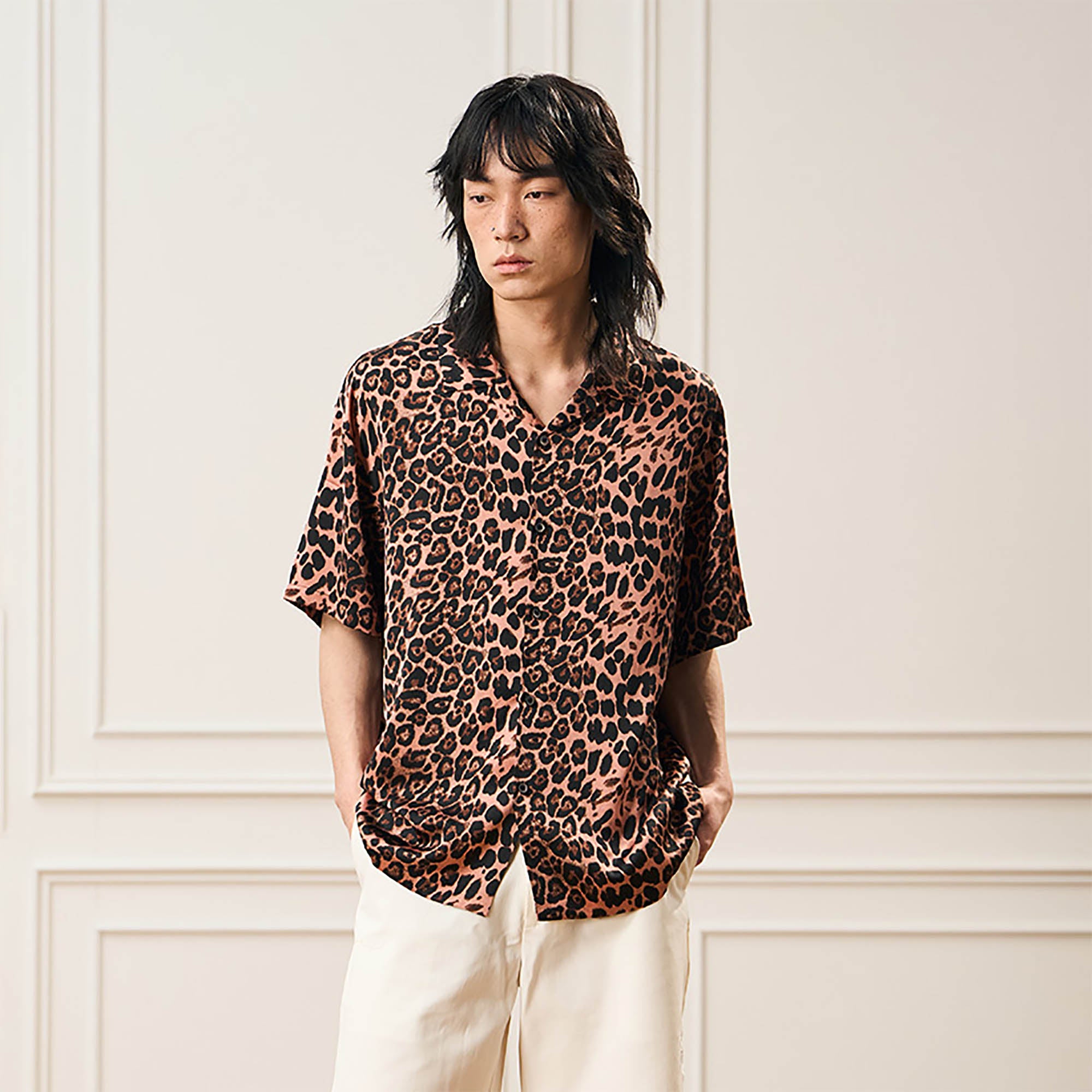 EPIC POETRY Leopard Cuban Half Shirt Pink