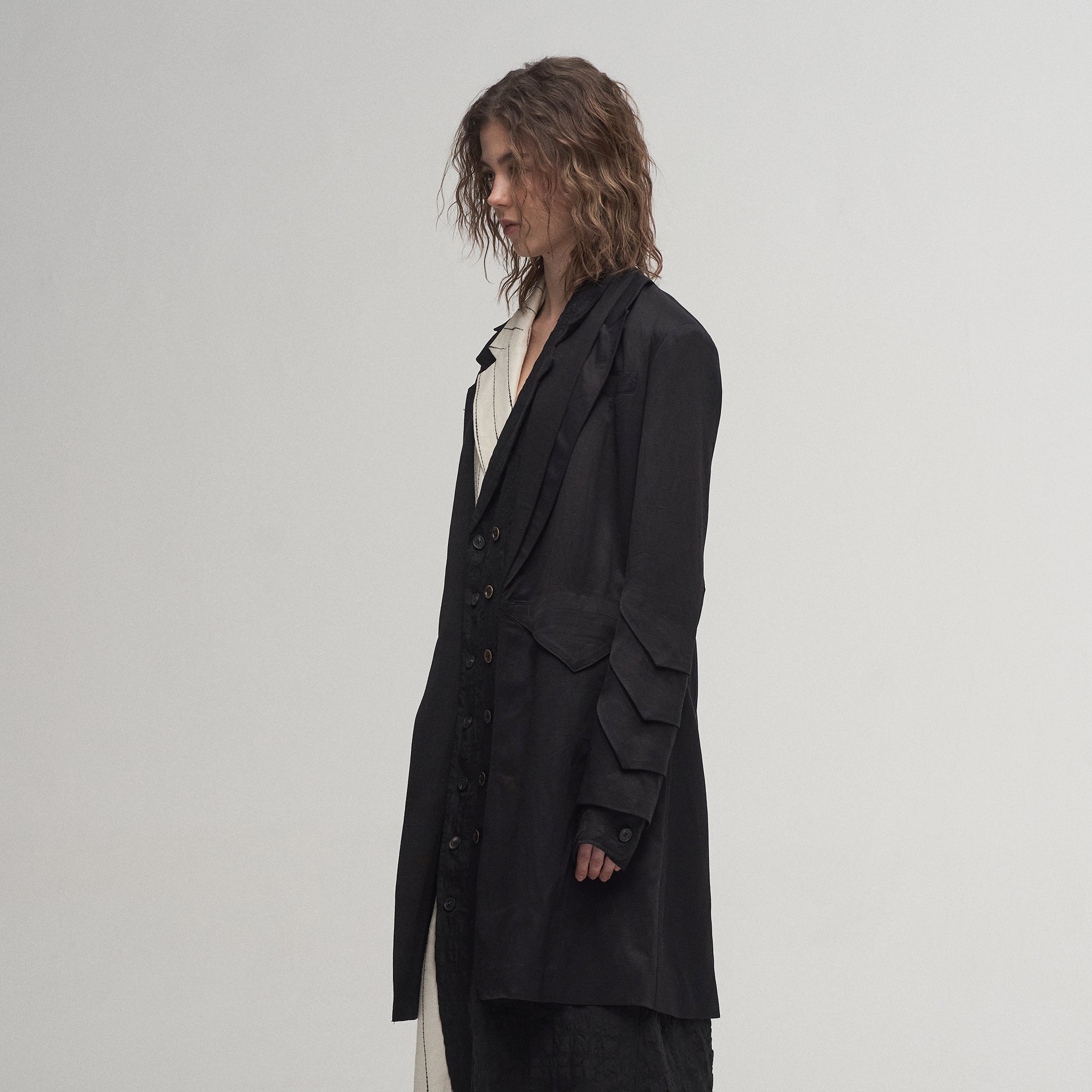 ILNya Nieternite Nifutur Reversible Armor-Sleeve Longline Blazer