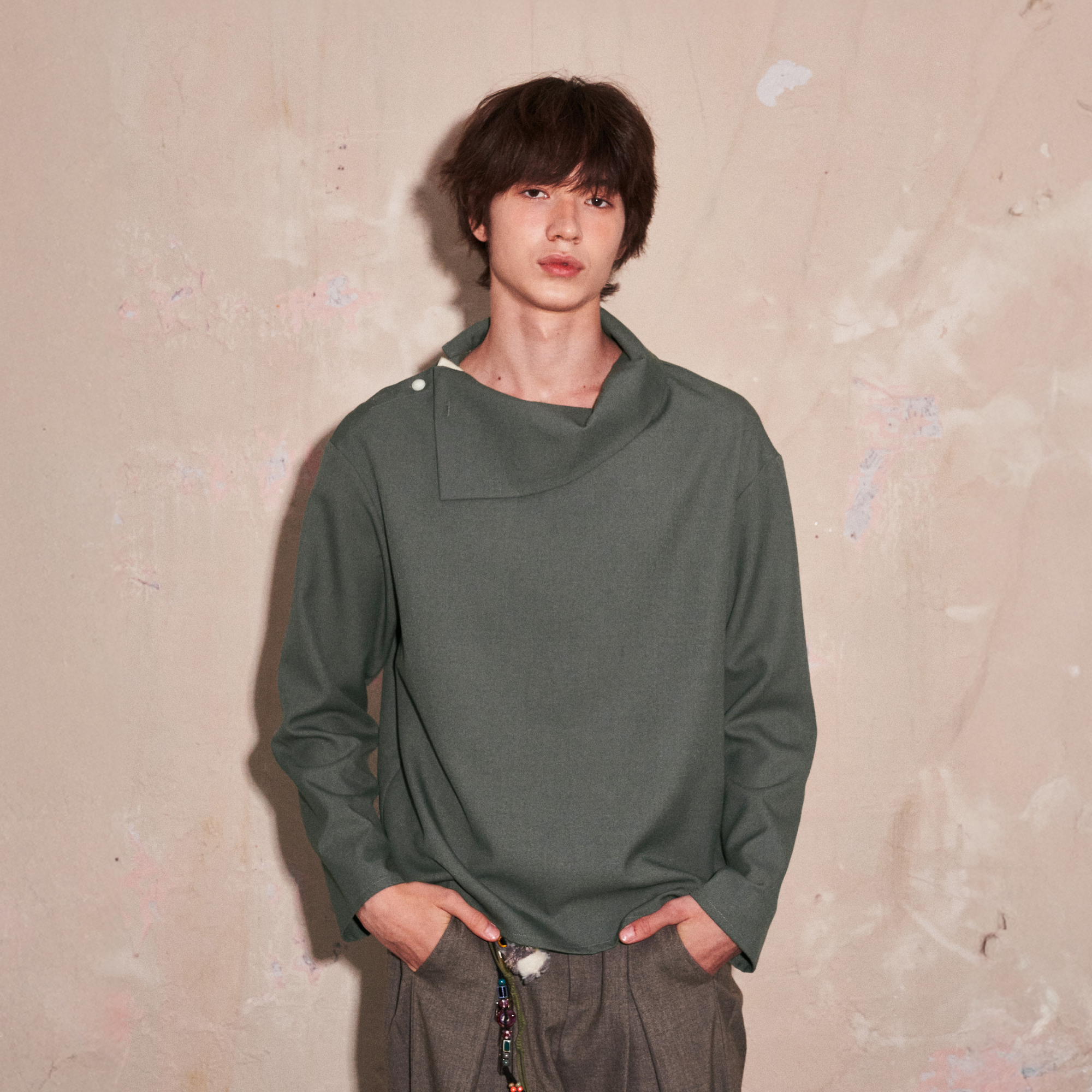 SAME FLOW Essential Asym Cowl Collar Drape Pullover