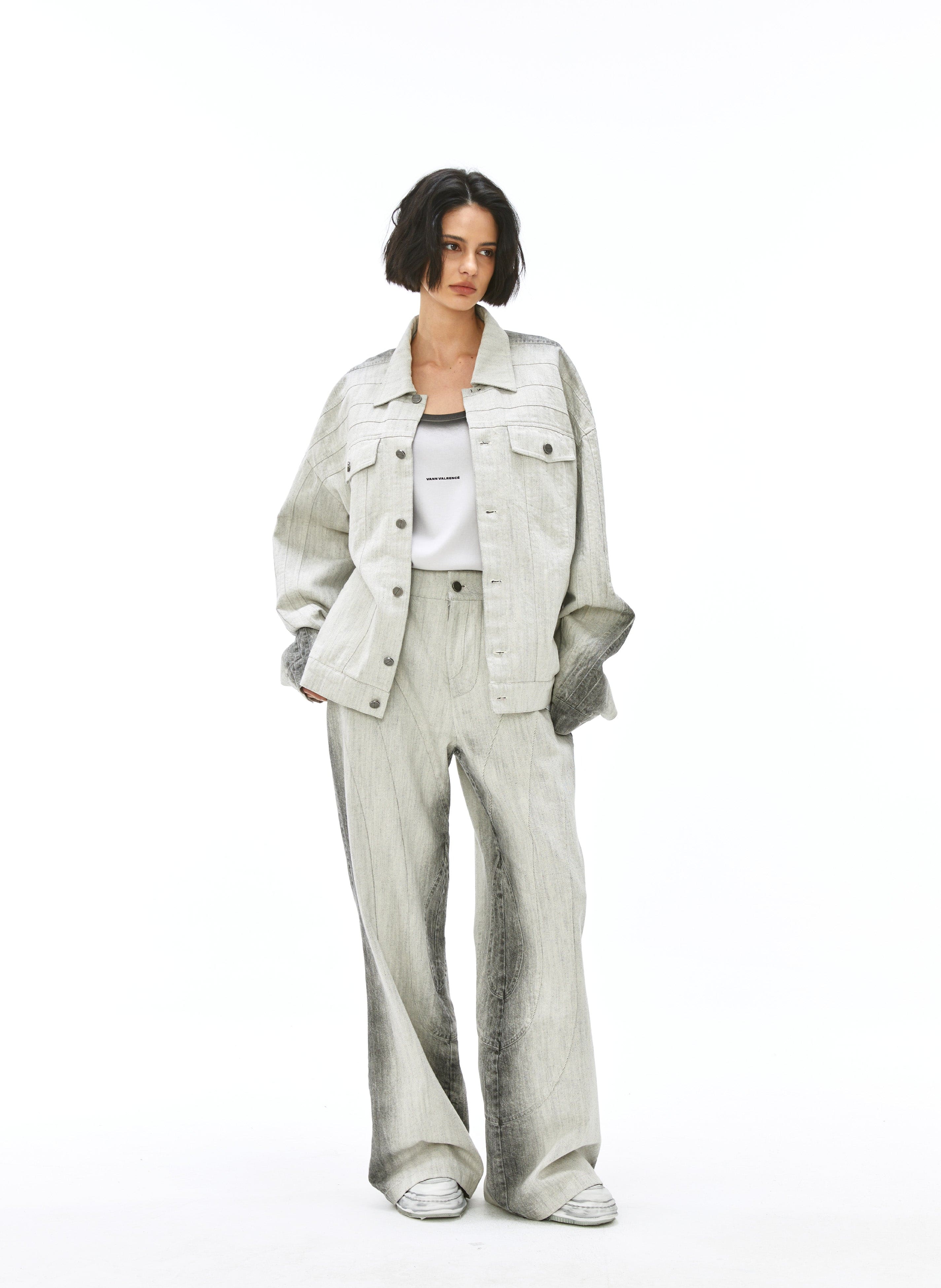VANN VALRENCE Curved Panel Gradient Washed Flared Jeans