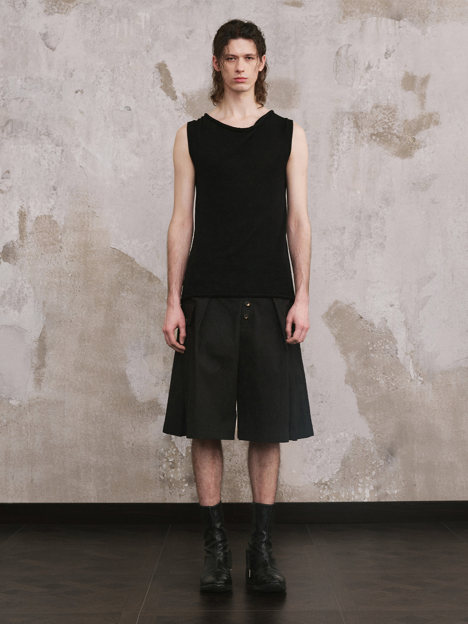 ILNya Nieternite Nifutur Pleated Button-Fly Cotton Shorts