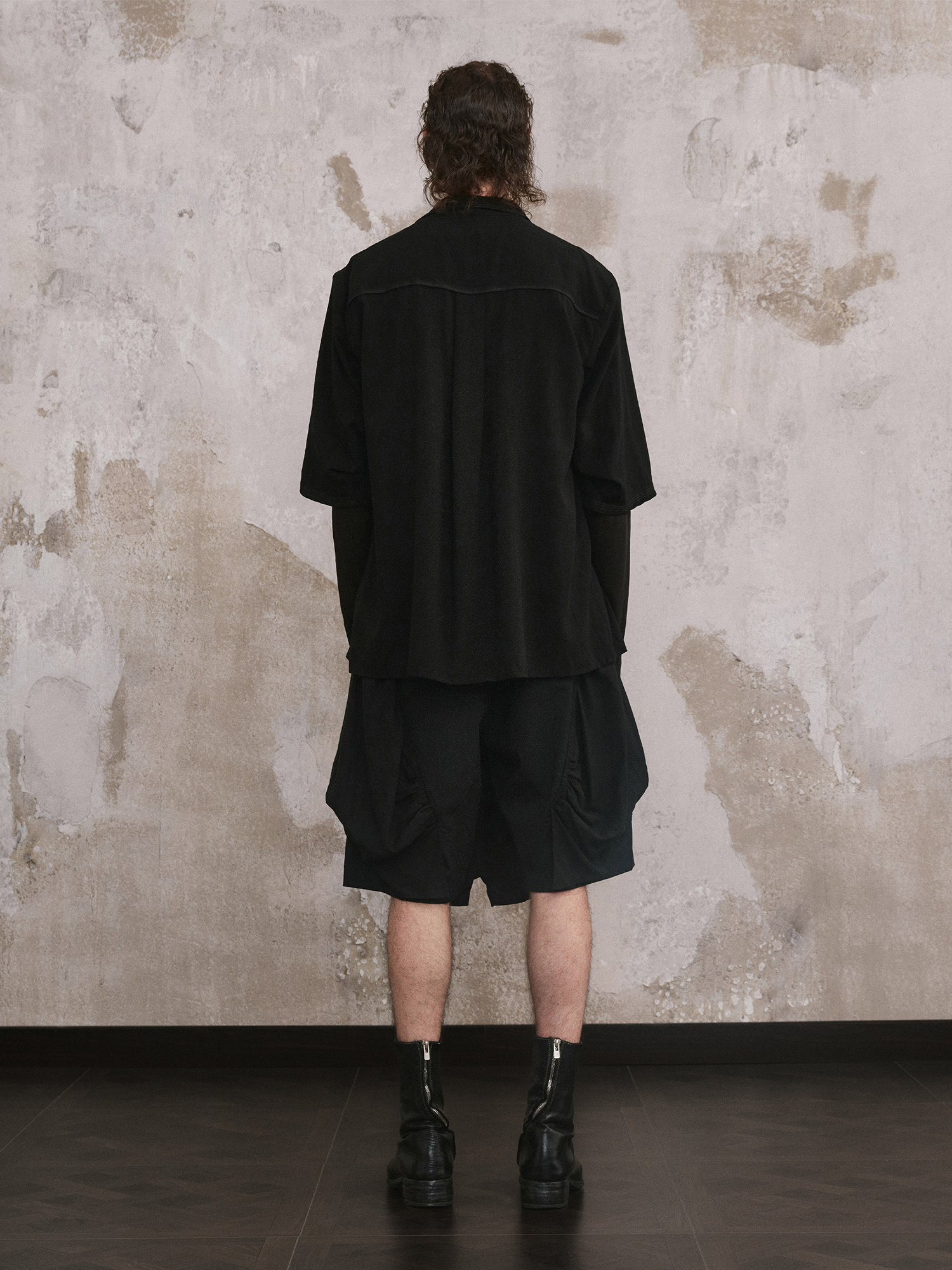 ILNya Nieternite Nifutur Paneled Pleated Drop-Crotch Shorts
