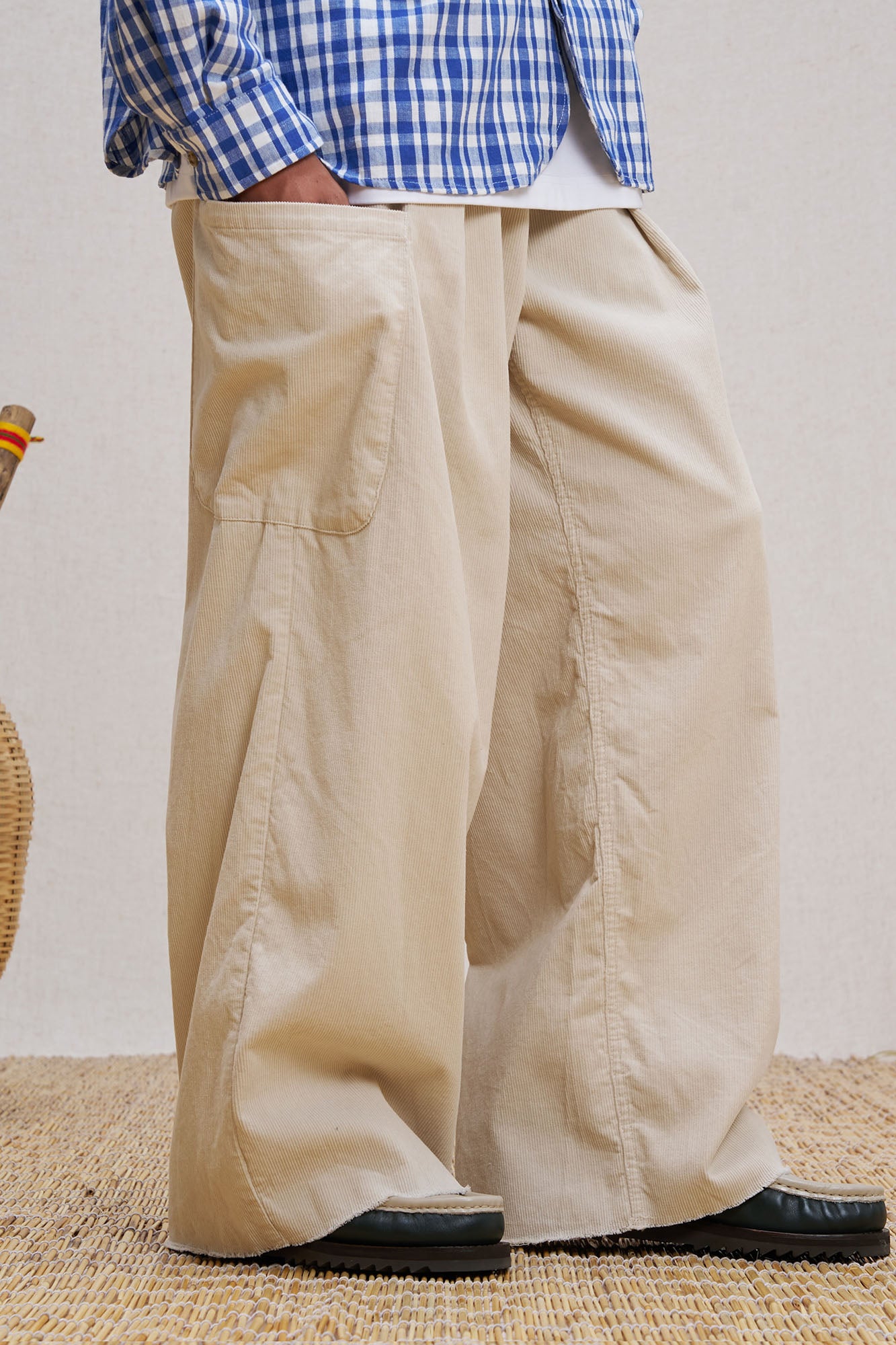 UNLIMITED MOTE Corduroy Pleated Baggy Pants
