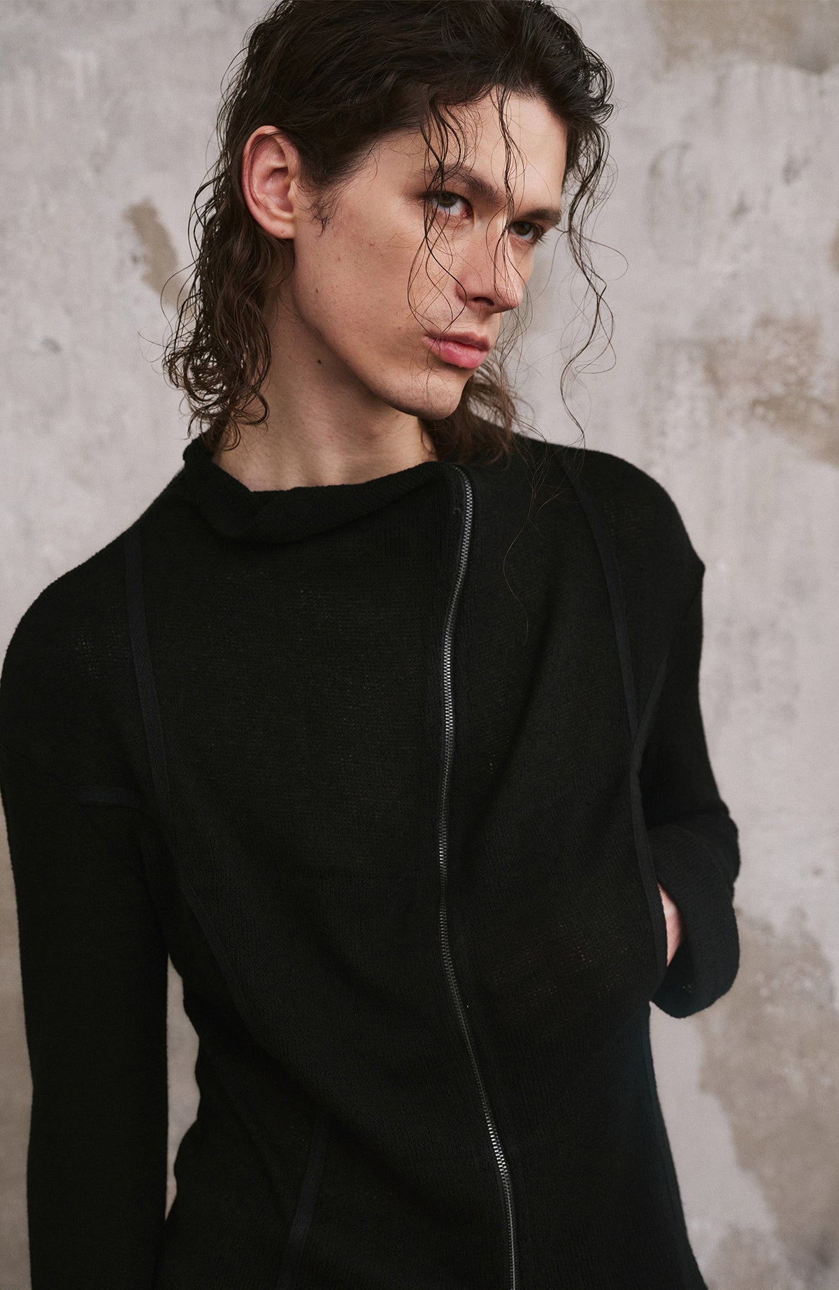 ILNya Nieternite Nifutur Curved Ribbed Zip-Up Sweater