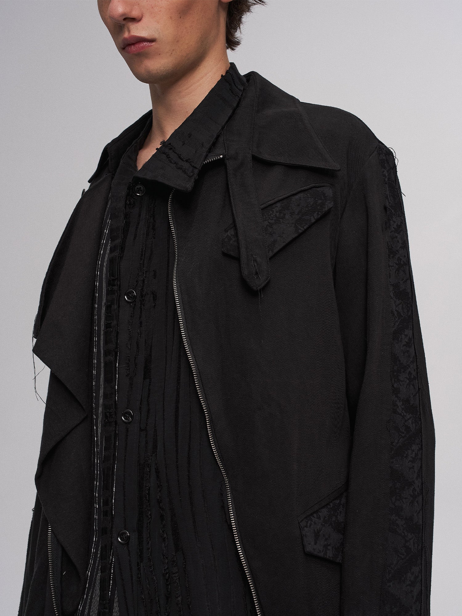 ILNya Nieternite Nifutur Deconstructed Stripe Stich Raw Long Shirt Black
