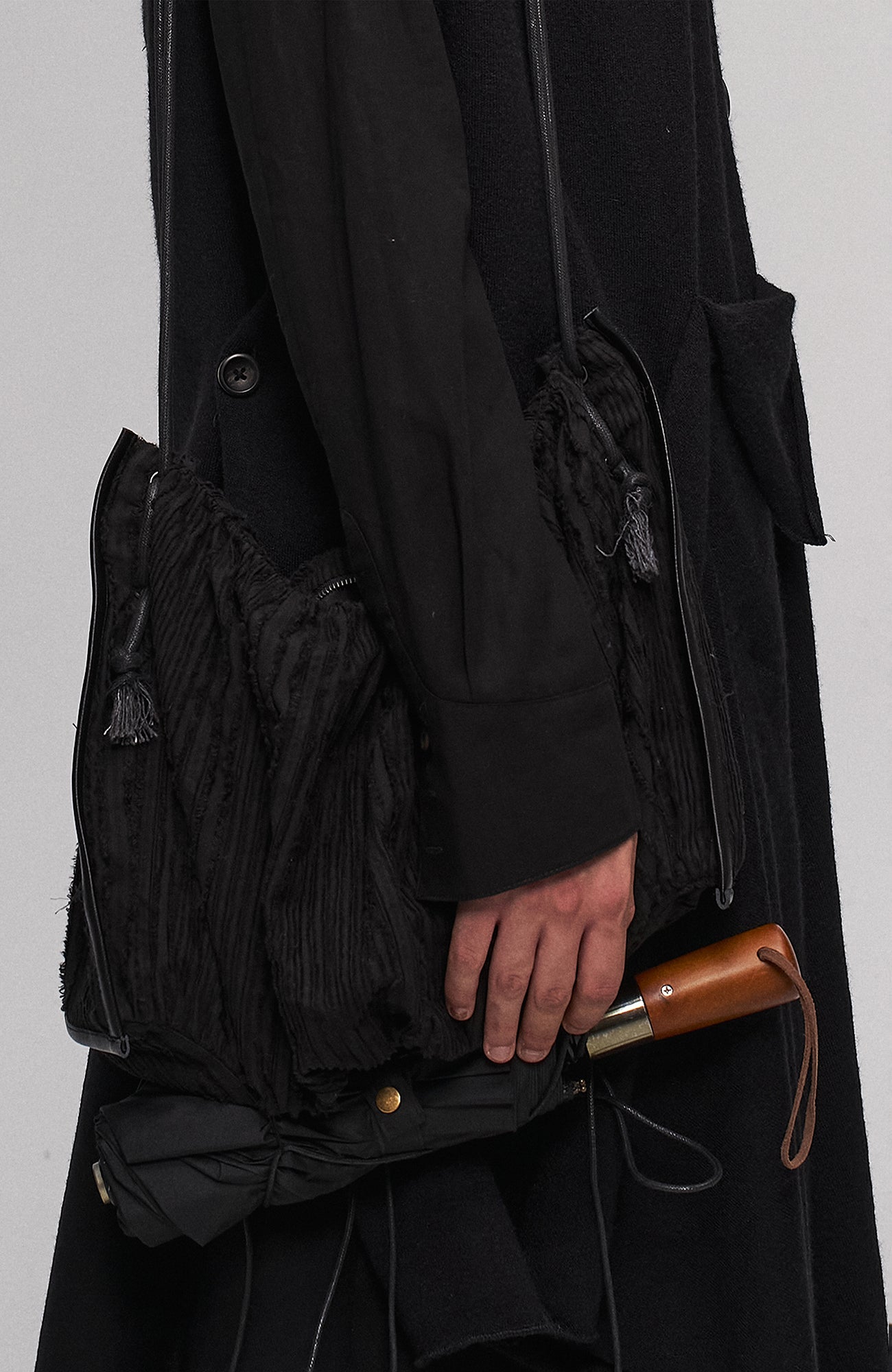 ILNya Nieternite Nifutur Asymmetrical Draped Seamed Shirt