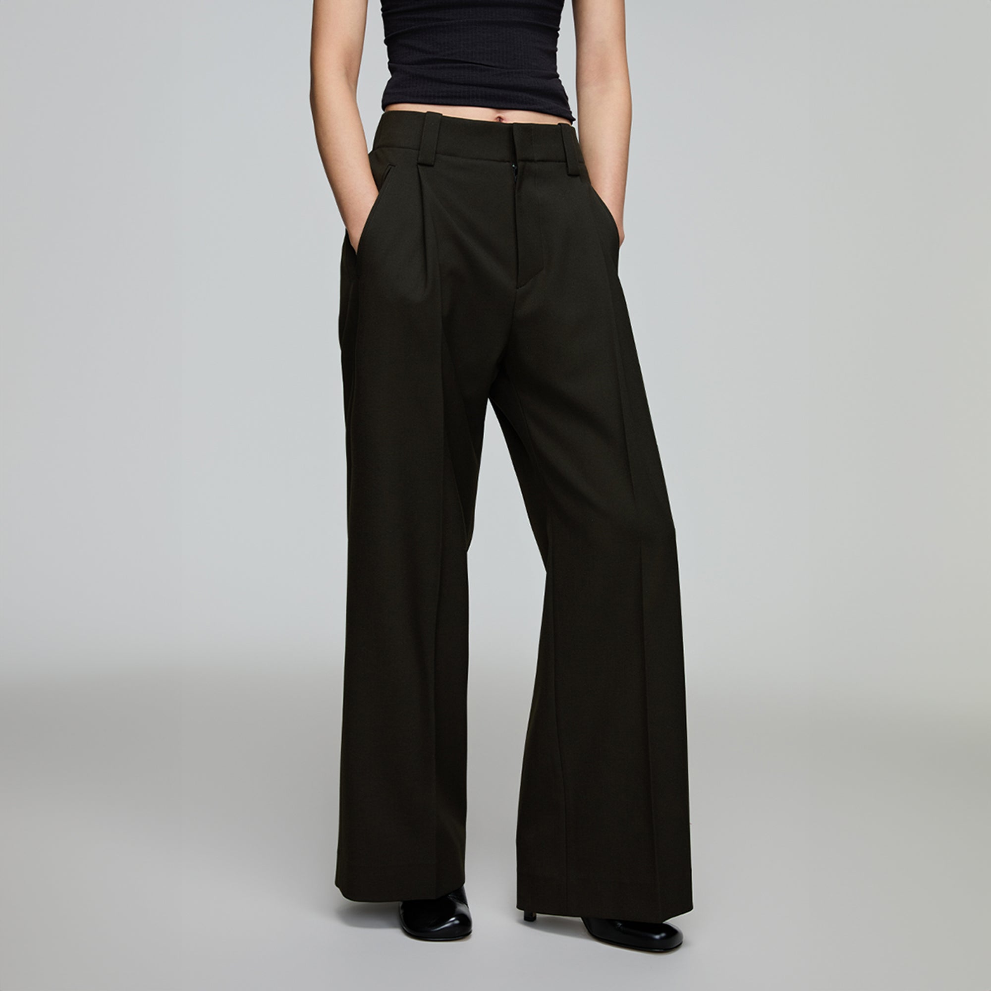 OPICLOTH Pleated Tapered Waist Straight-Leg Trousers