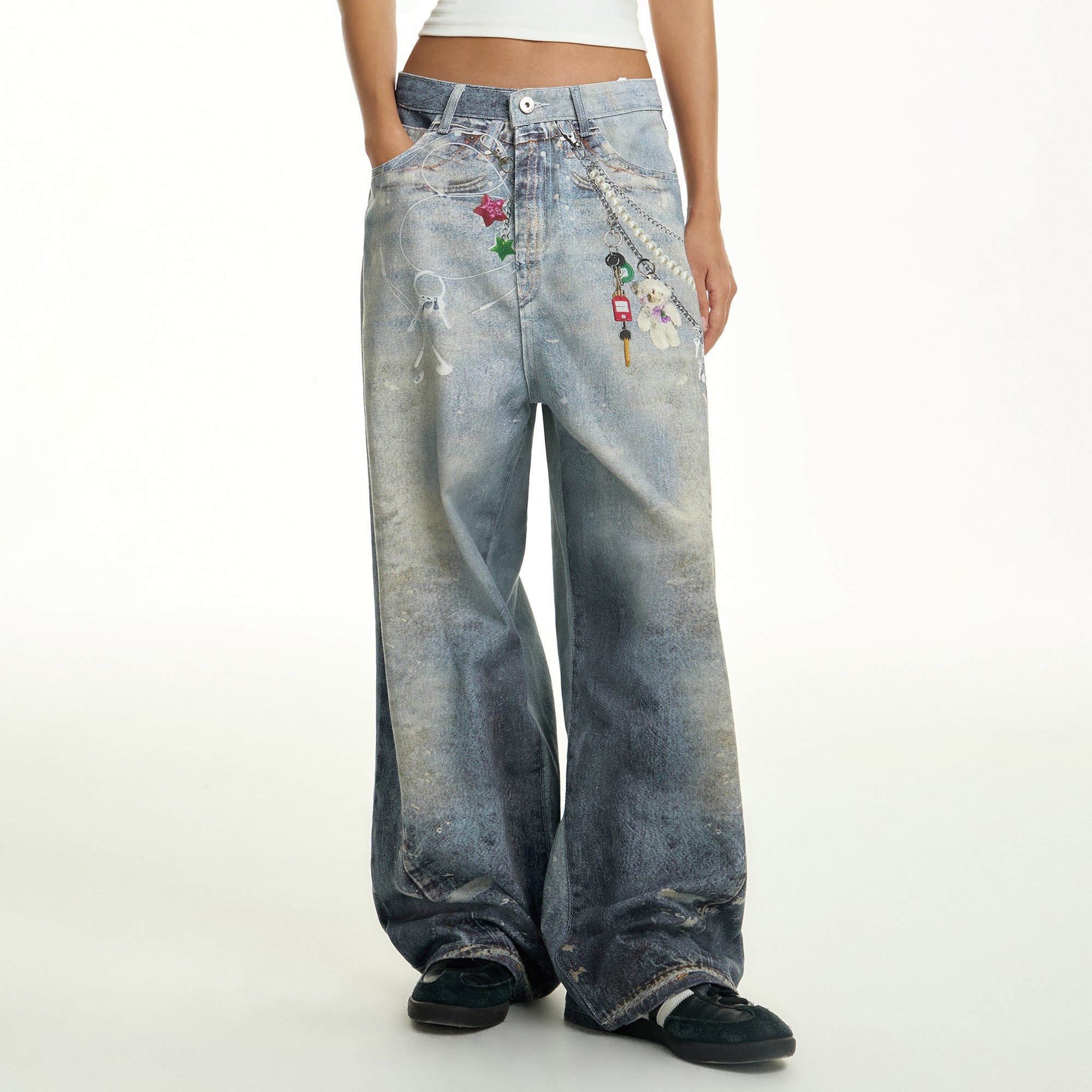 TGNS Distressed Chain Graphic Oversized Jeans
