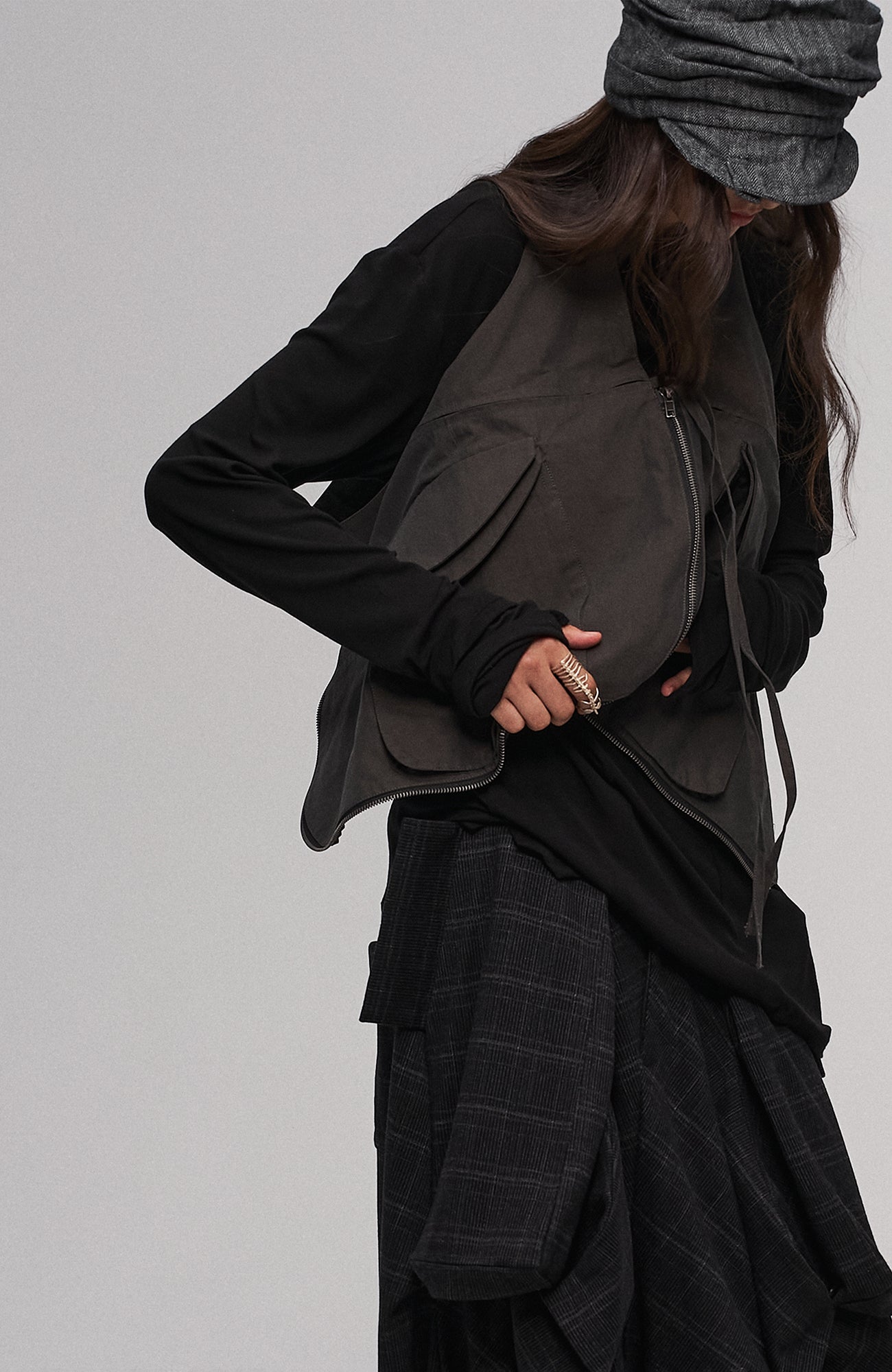 ILNya Nieternite Nifutur Multi-Use Utility Vest