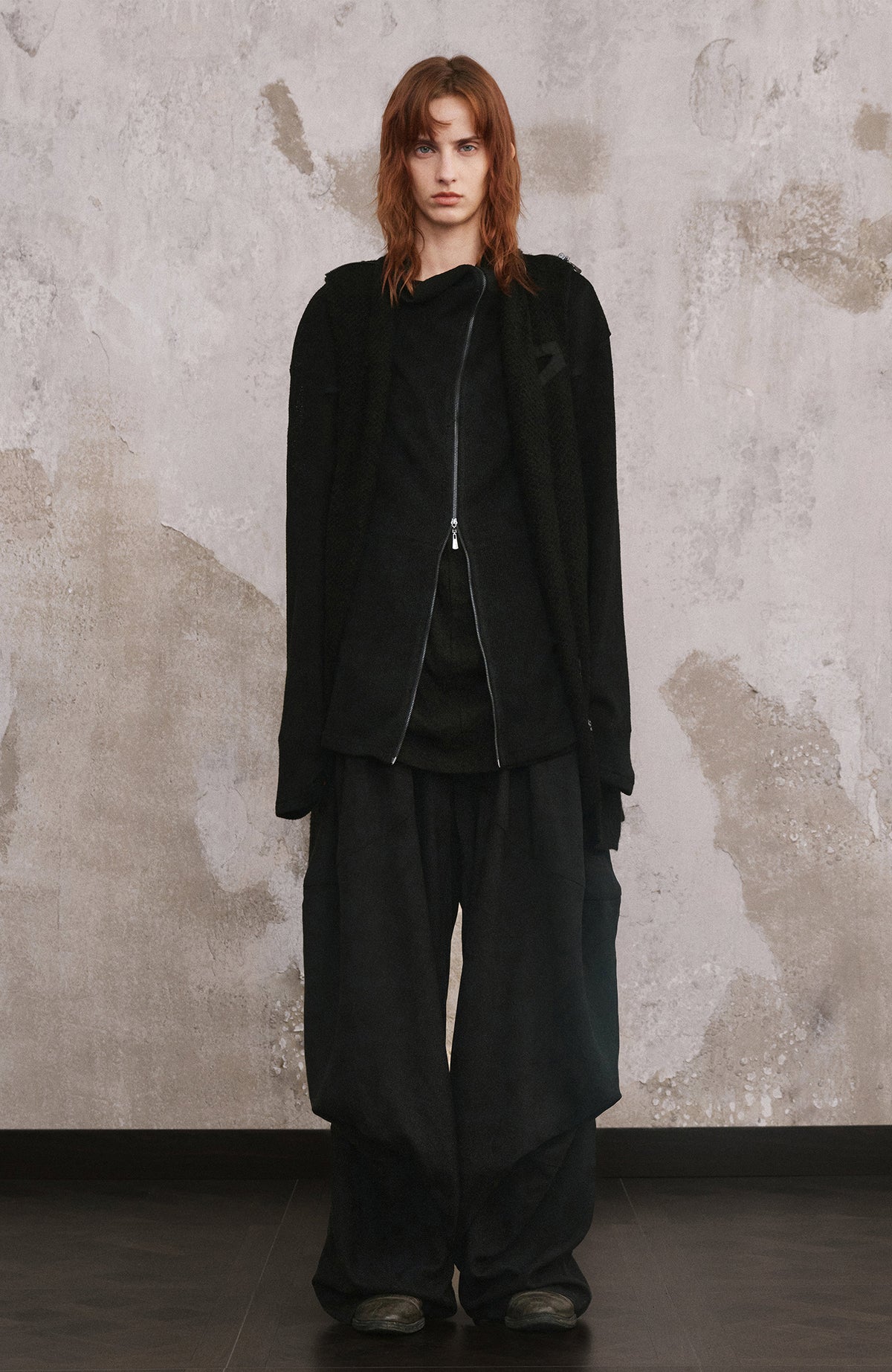 ILNya Nieternite Nifutur Curved Ribbed Zip-Up Sweater