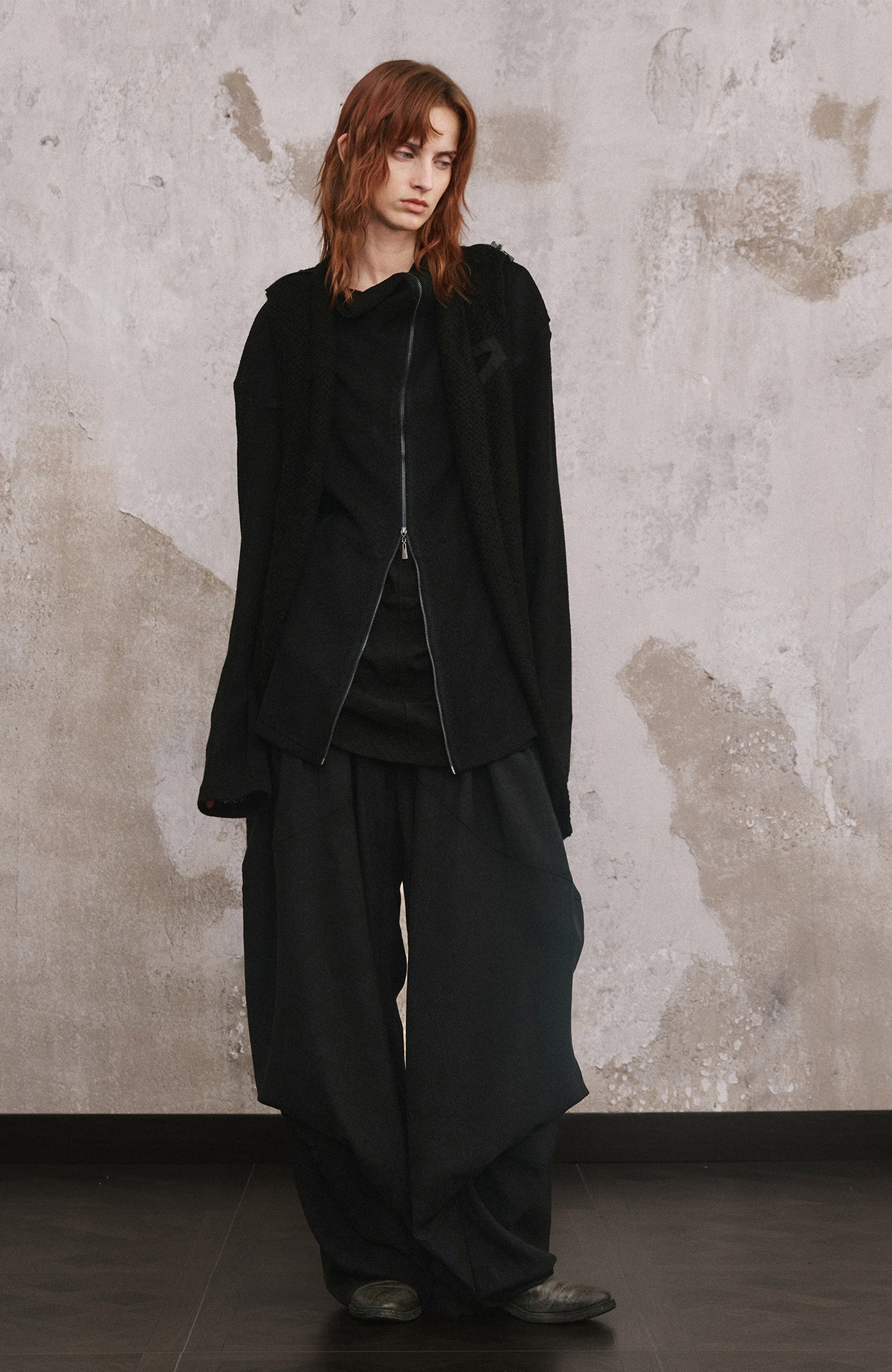 ILNya Nieternite Nifutur Curved Ribbed Zip-Up Sweater