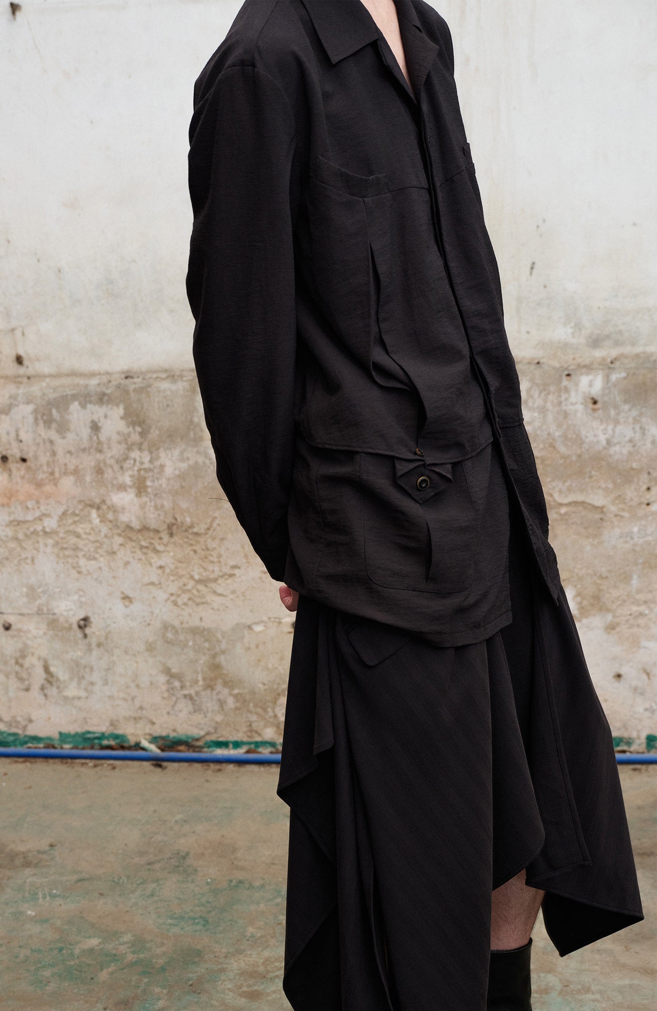 ILNya Nieternite Nifutur Deconstructed Drape-Panel Shorts, premium urban and streetwear designers apparel on PROJECTISR.com, ILNya Nieternite Nifutur