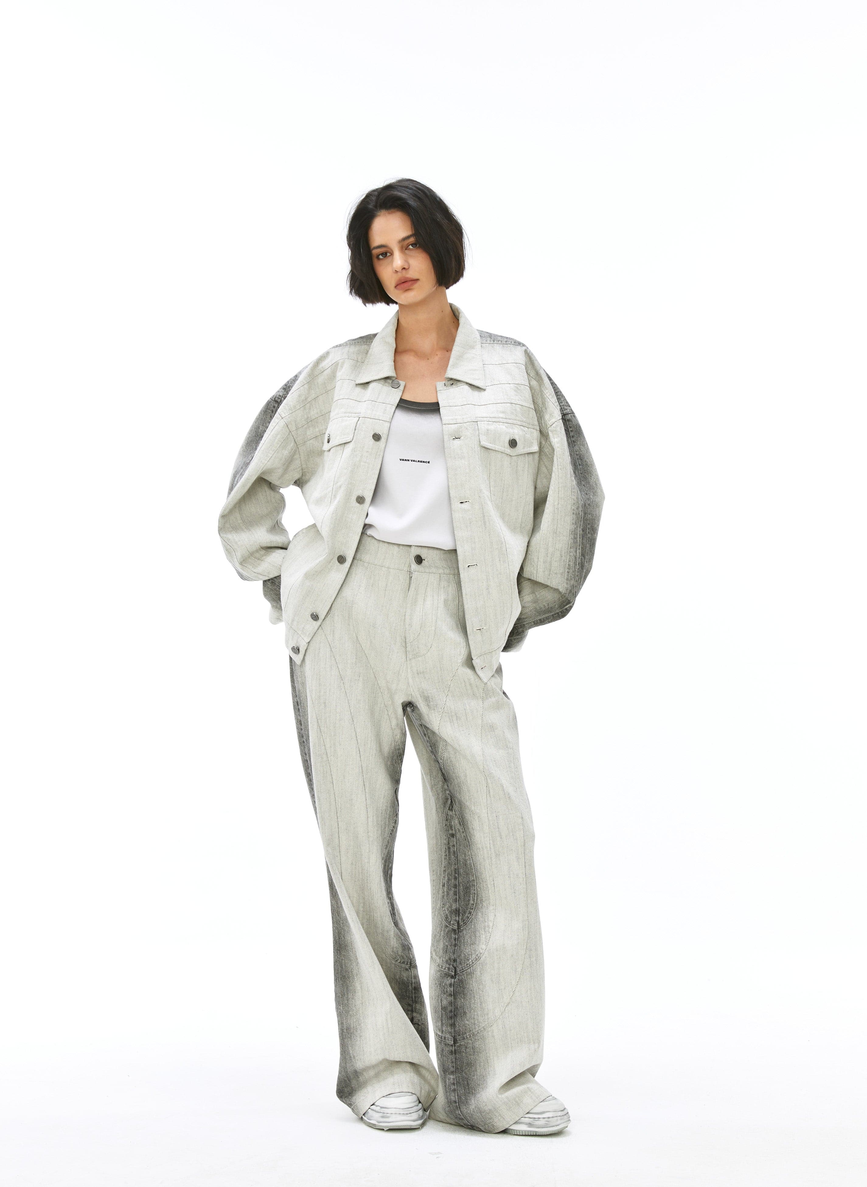 VANN VALRENCE Structured Panel Gradient Sleeve Washed Denim Jacket