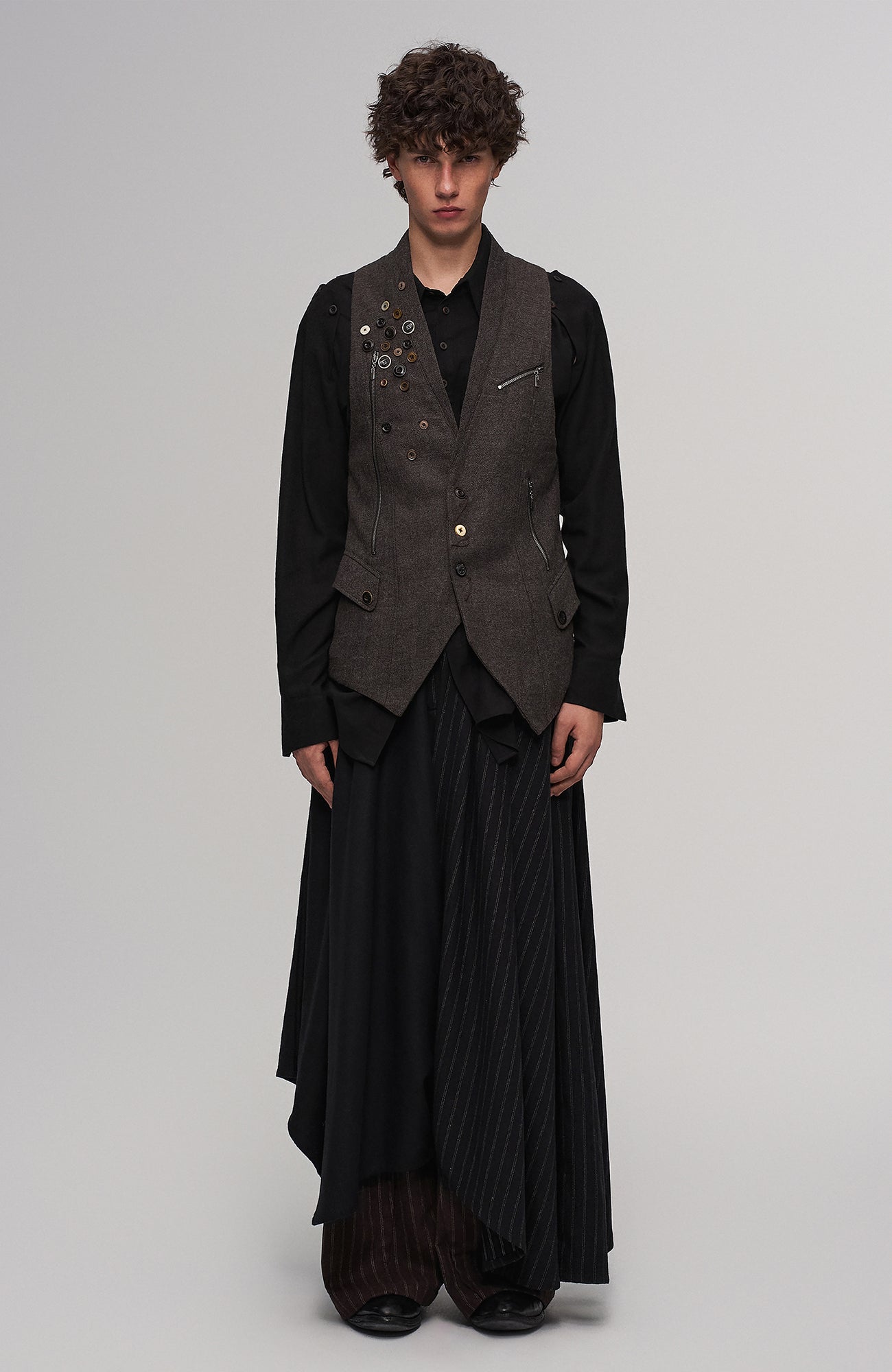 ILNya Nieternite Nifutur Asymmetrical Draped Seamed Shirt