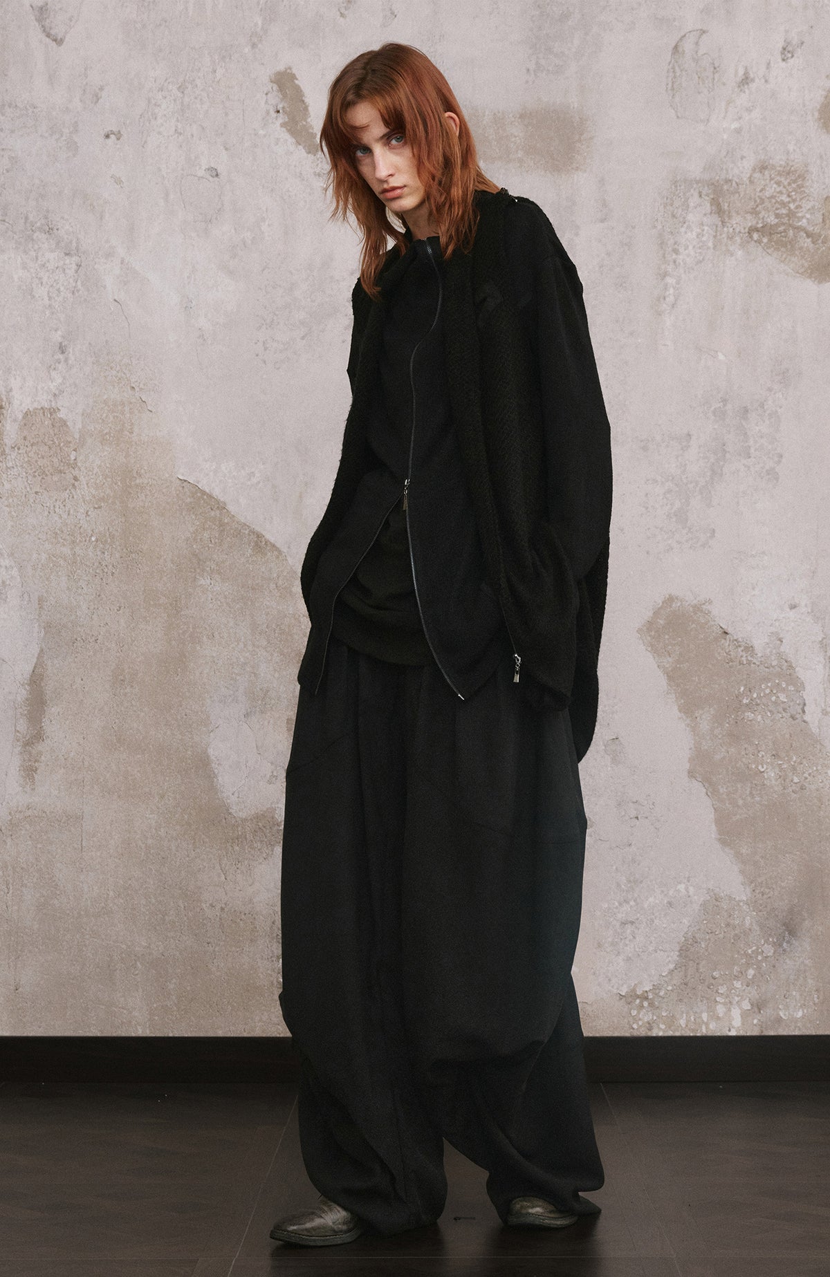 ILNya Nieternite Nifutur Curved Ribbed Zip-Up Sweater