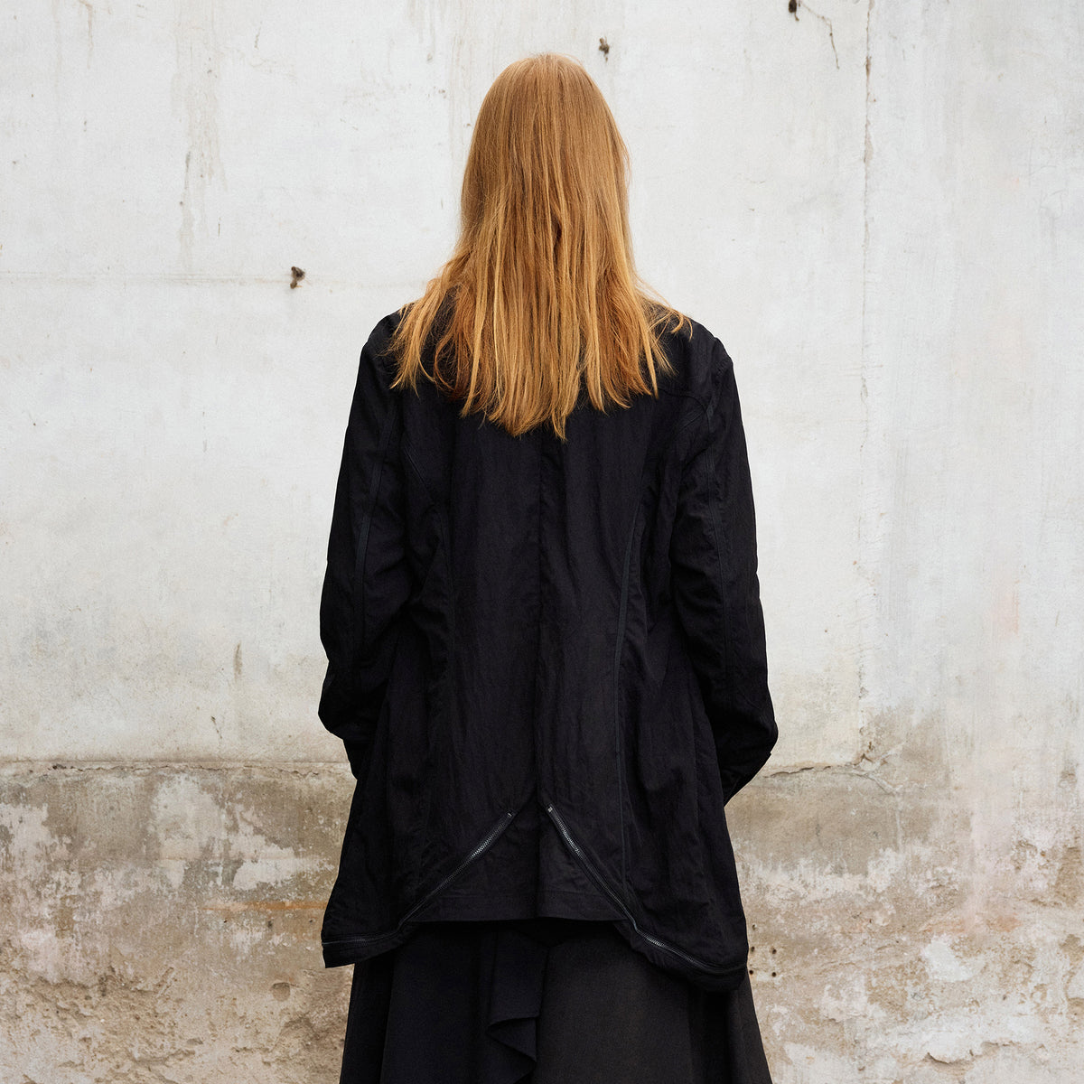 ILNya Nieternite Nifutur Deconstructed Napoleon-Button Blazer Jacket