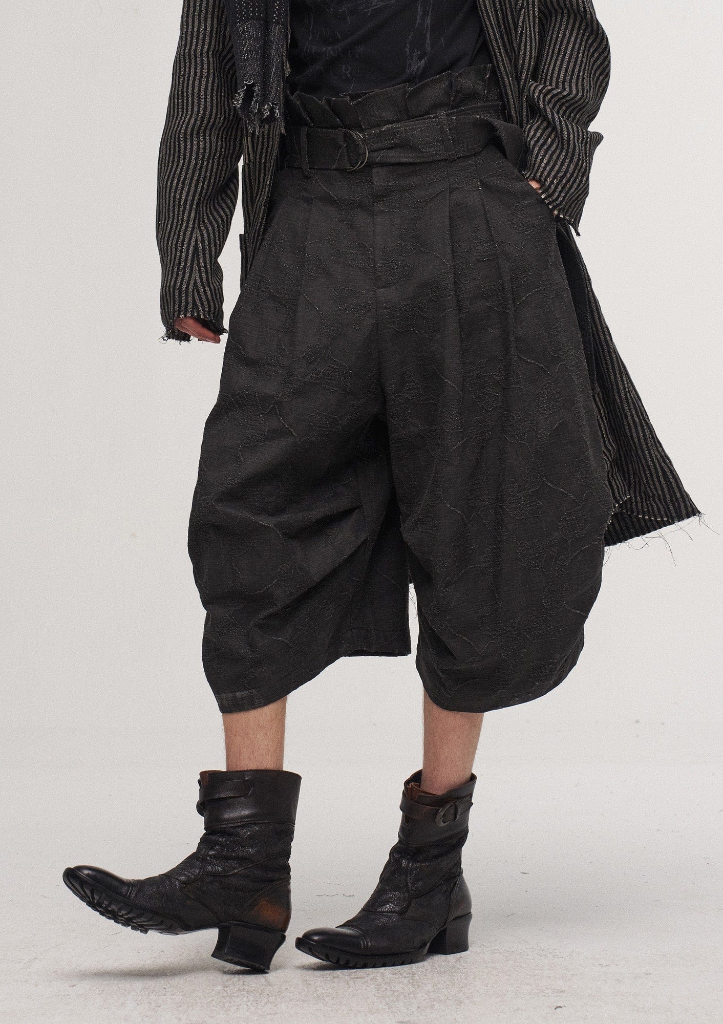 ILNya Nieternite Nifutur Jacquard Ruffled Hem Capris Lantern Pants, premium urban and streetwear designers apparel on PROJECTISR.com, ILNya Nieternite Nifutur