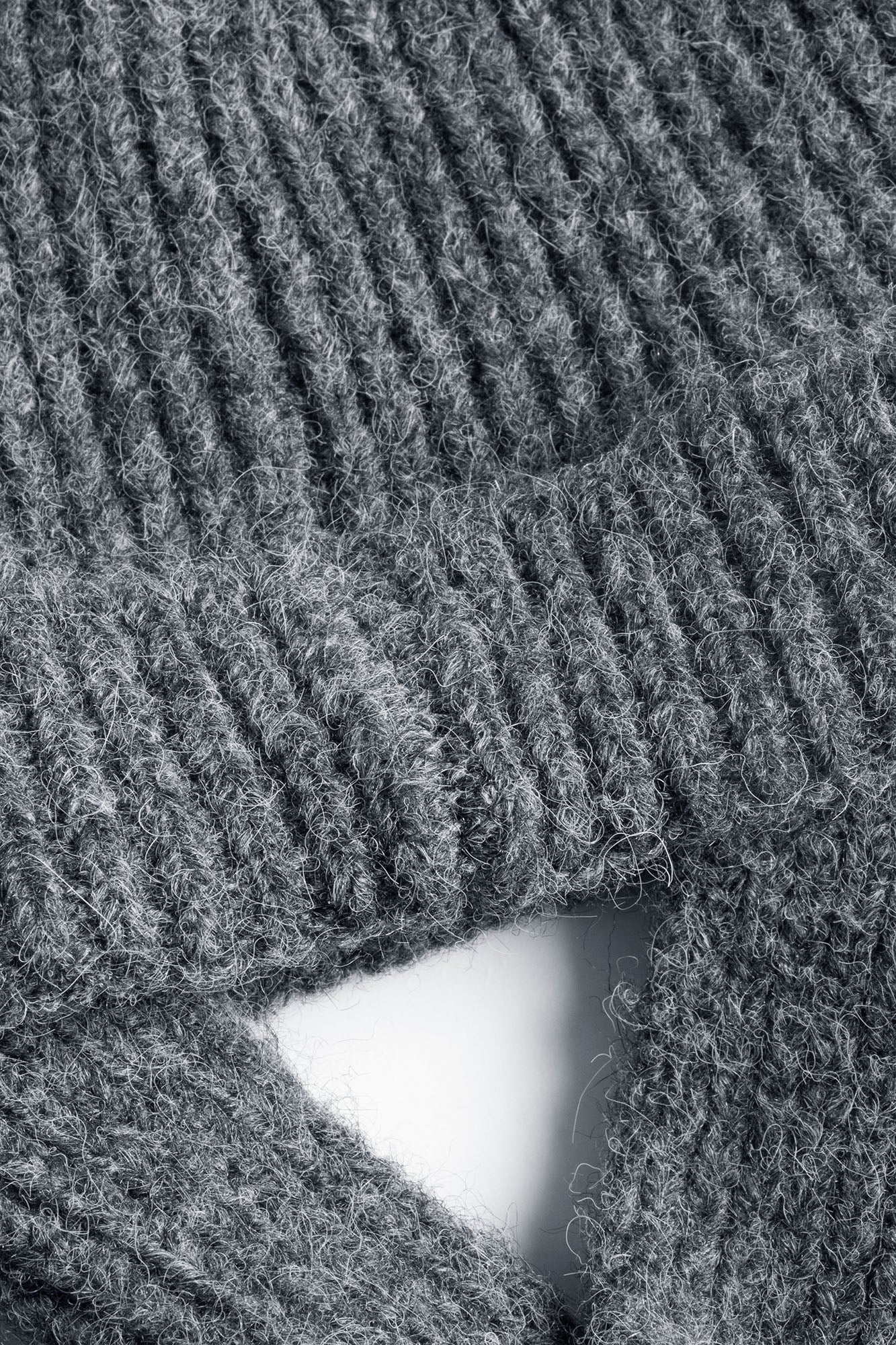 RELABEL Detachable Scarf Beanie Set