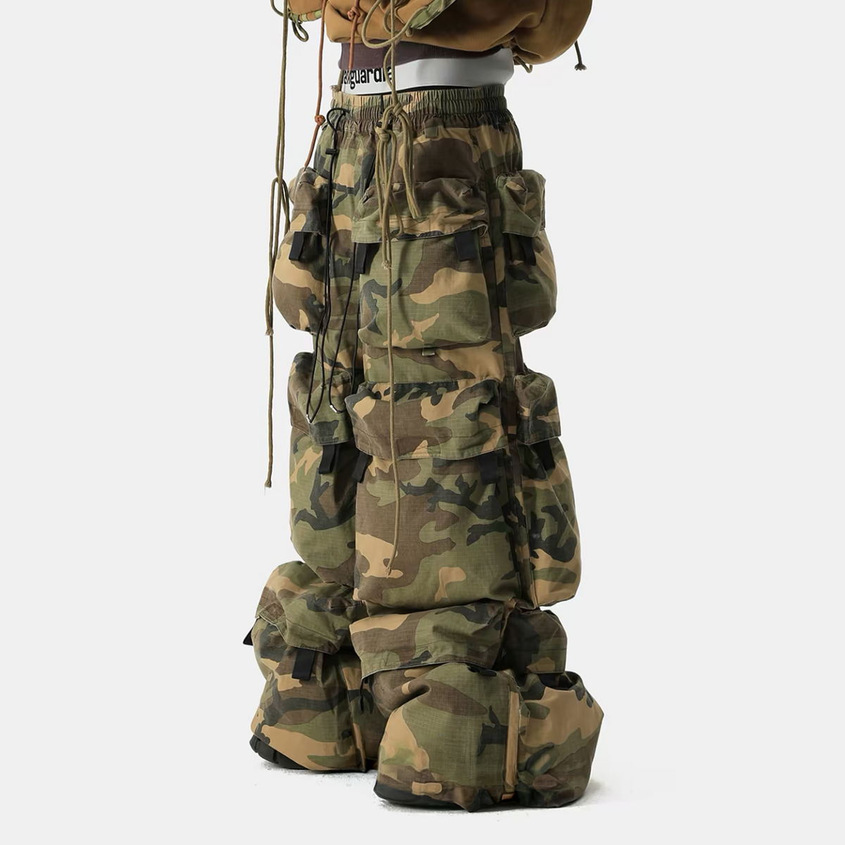 VANGUARDIA Camo Multi-Pocket Cotton Cargo Pants