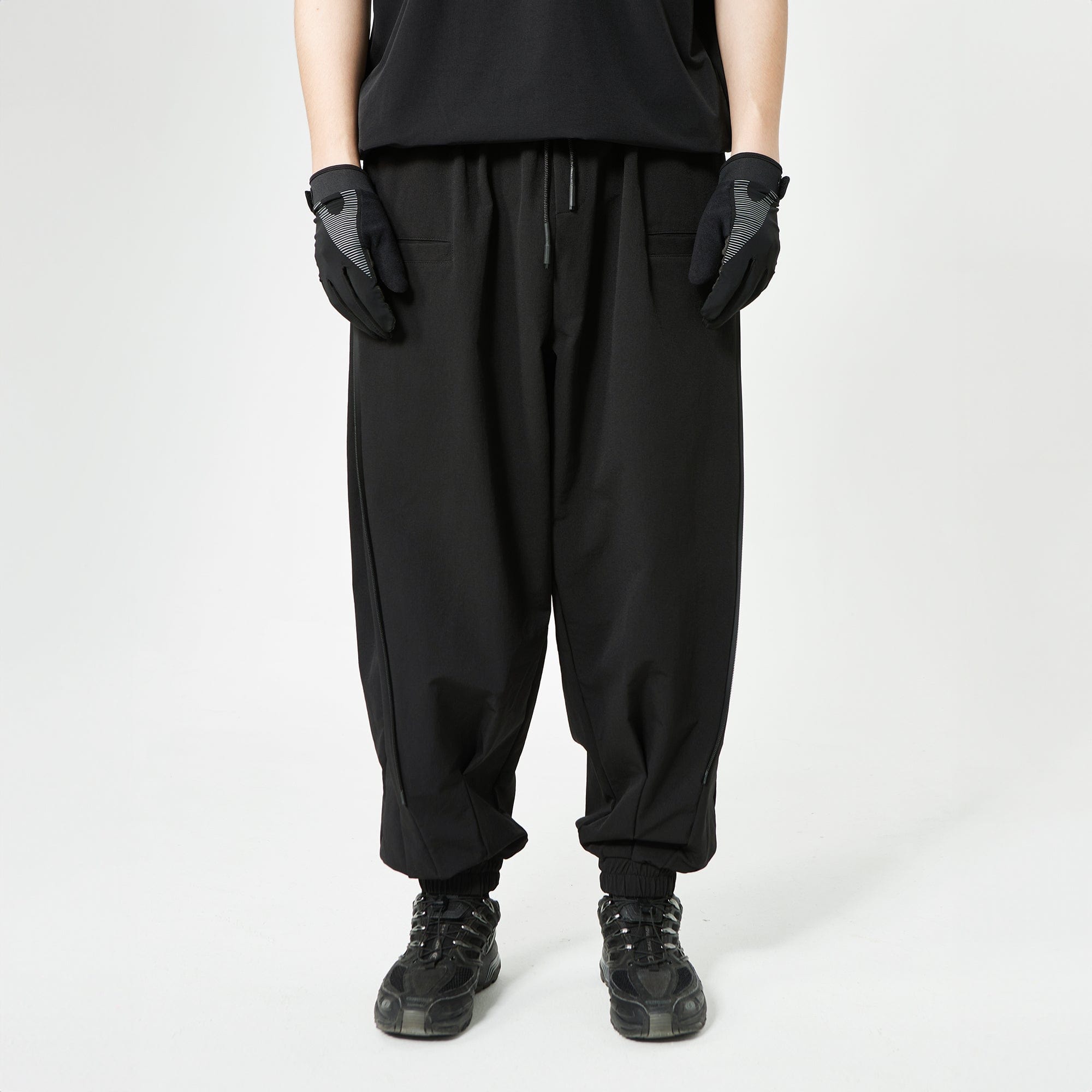 SILENSTORM Double-Zip Wide-Leg Jogger Pants