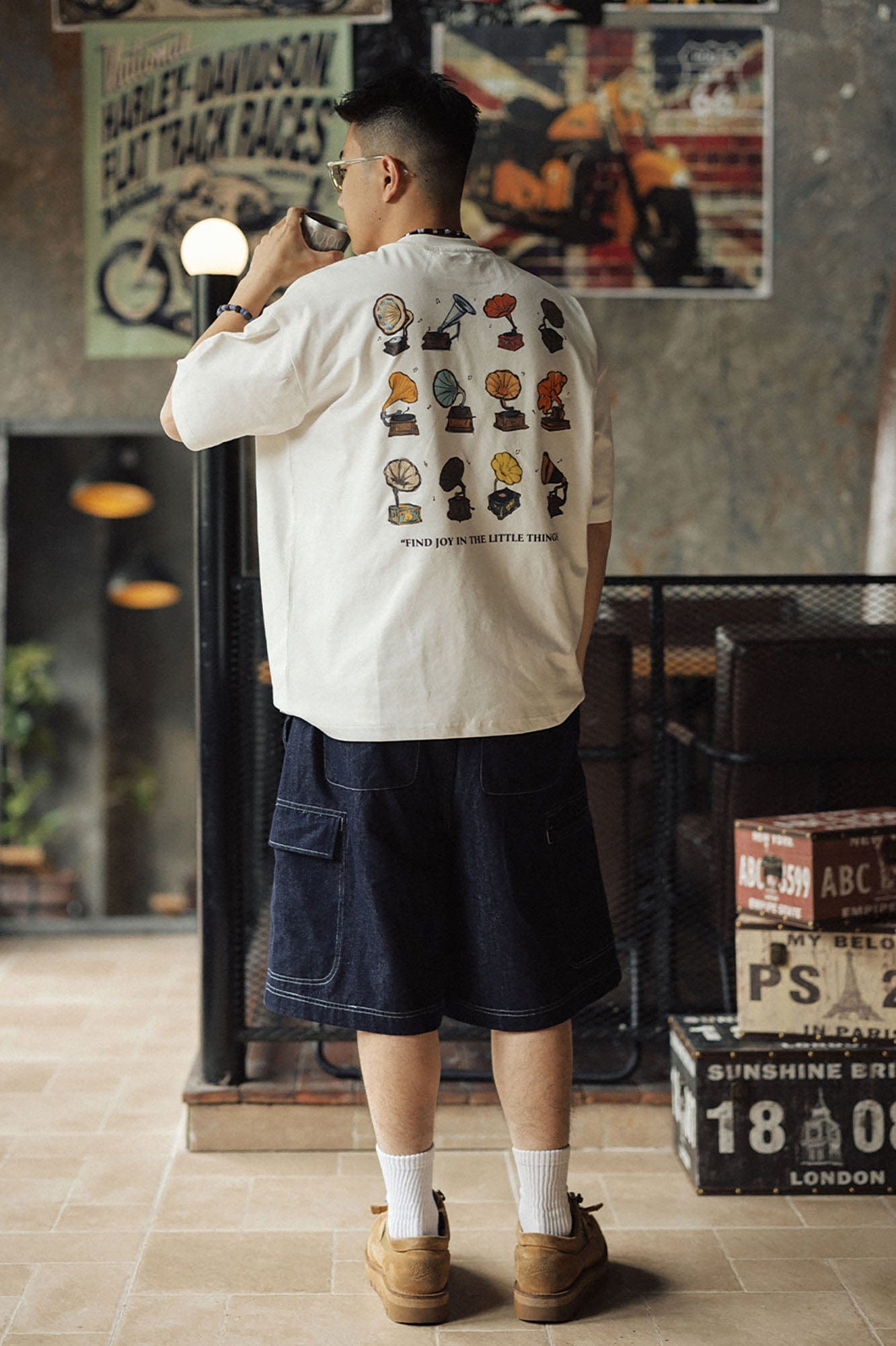 BANANA CLUB Gramophone Graphic Sorona Oversized T-Shirt