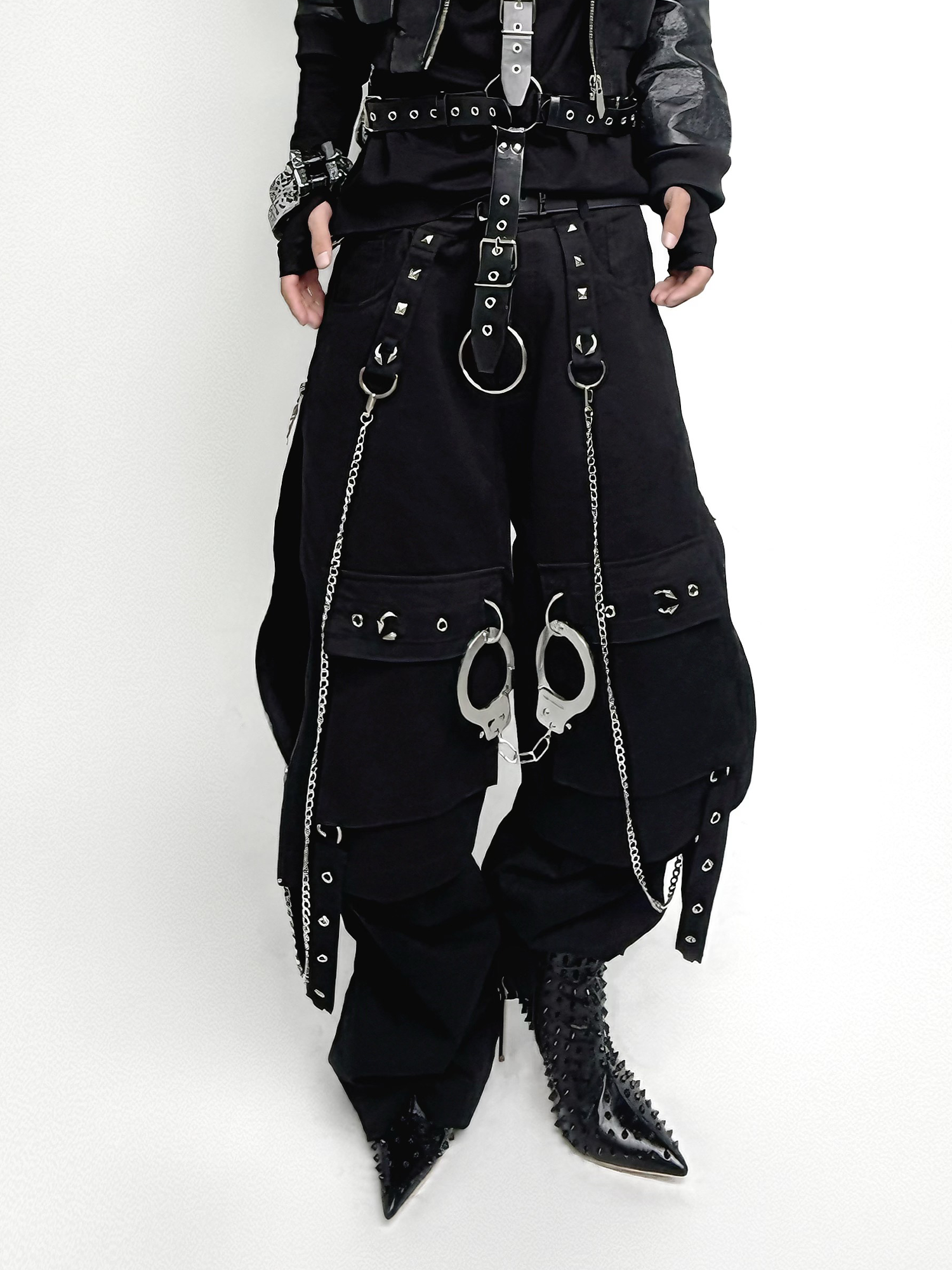 TH4SWE Punk Chain-Strap Cargo Pants