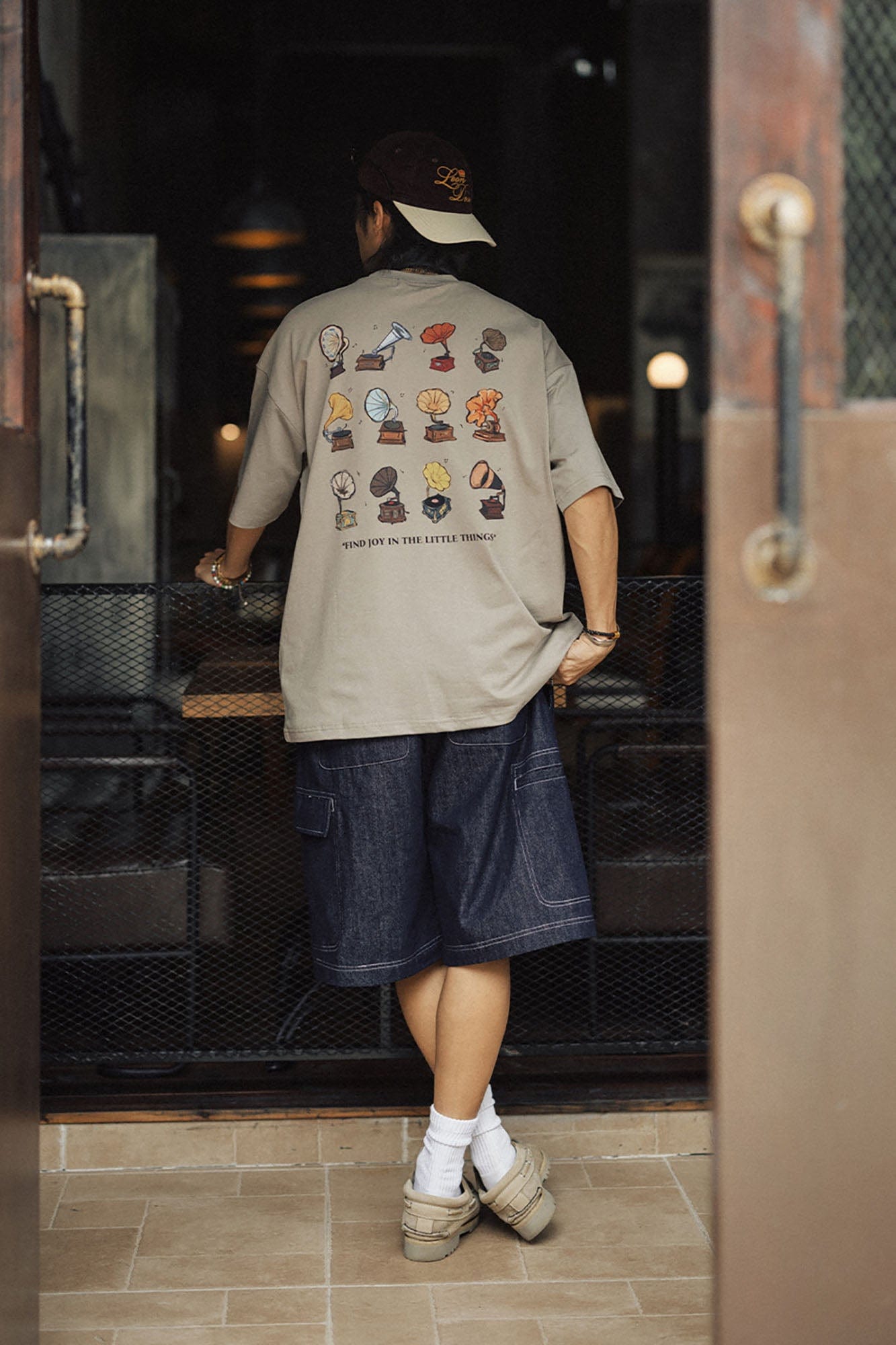 BANANA CLUB Gramophone Graphic Sorona Oversized T-Shirt