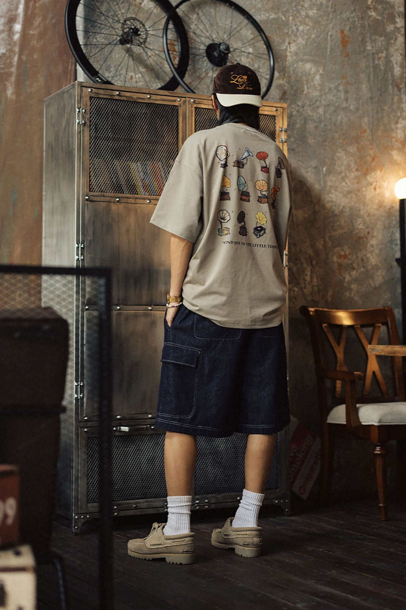 BANANA CLUB Gramophone Graphic Sorona Oversized T-Shirt