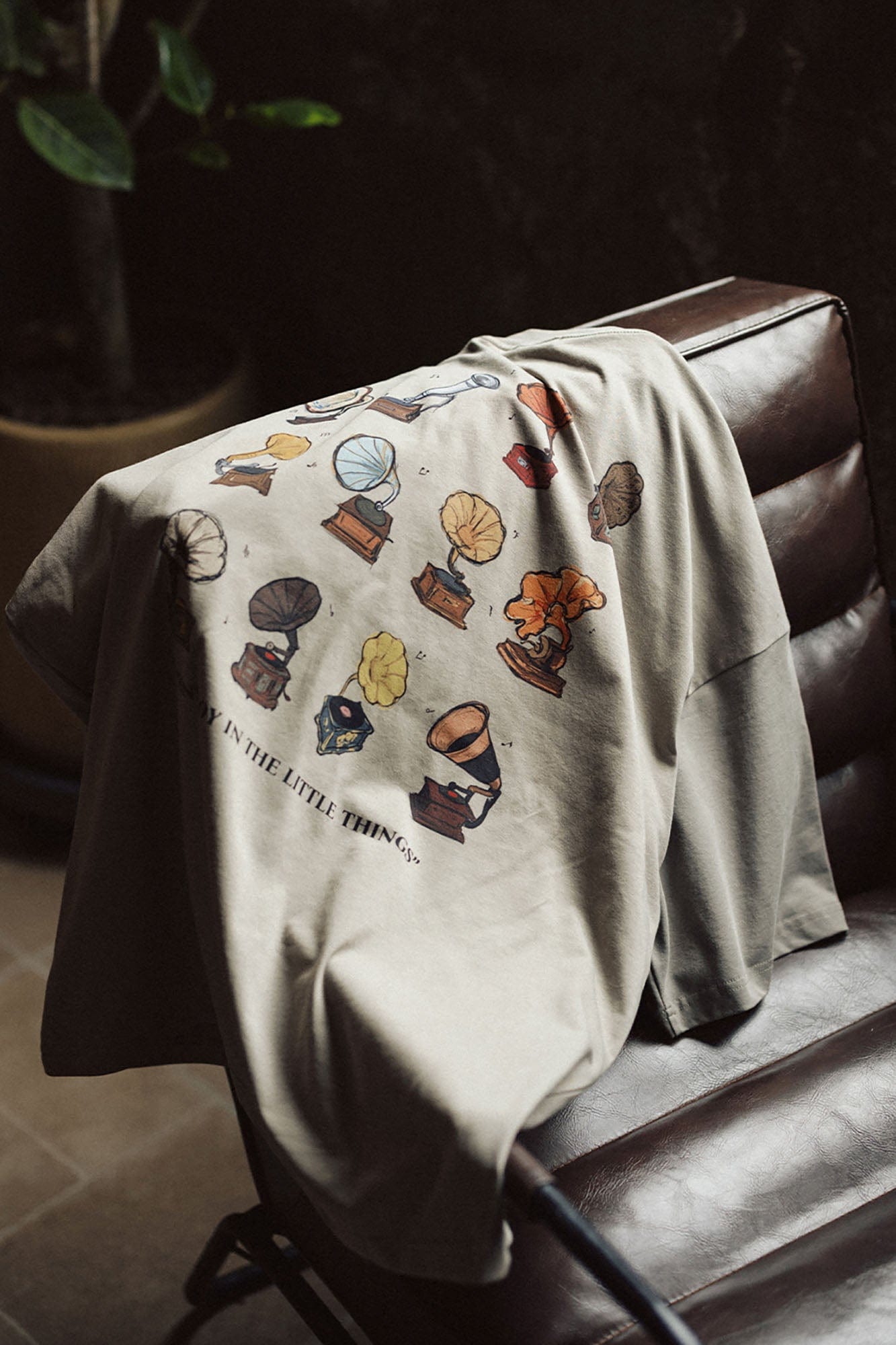 BANANA CLUB Gramophone Graphic Sorona Oversized T-Shirt