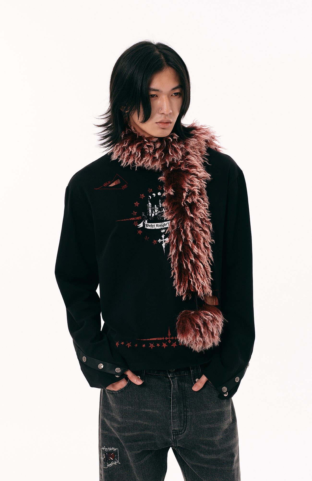 PASET Button Cuff Gothic Graphic Long-Sleeve Tee