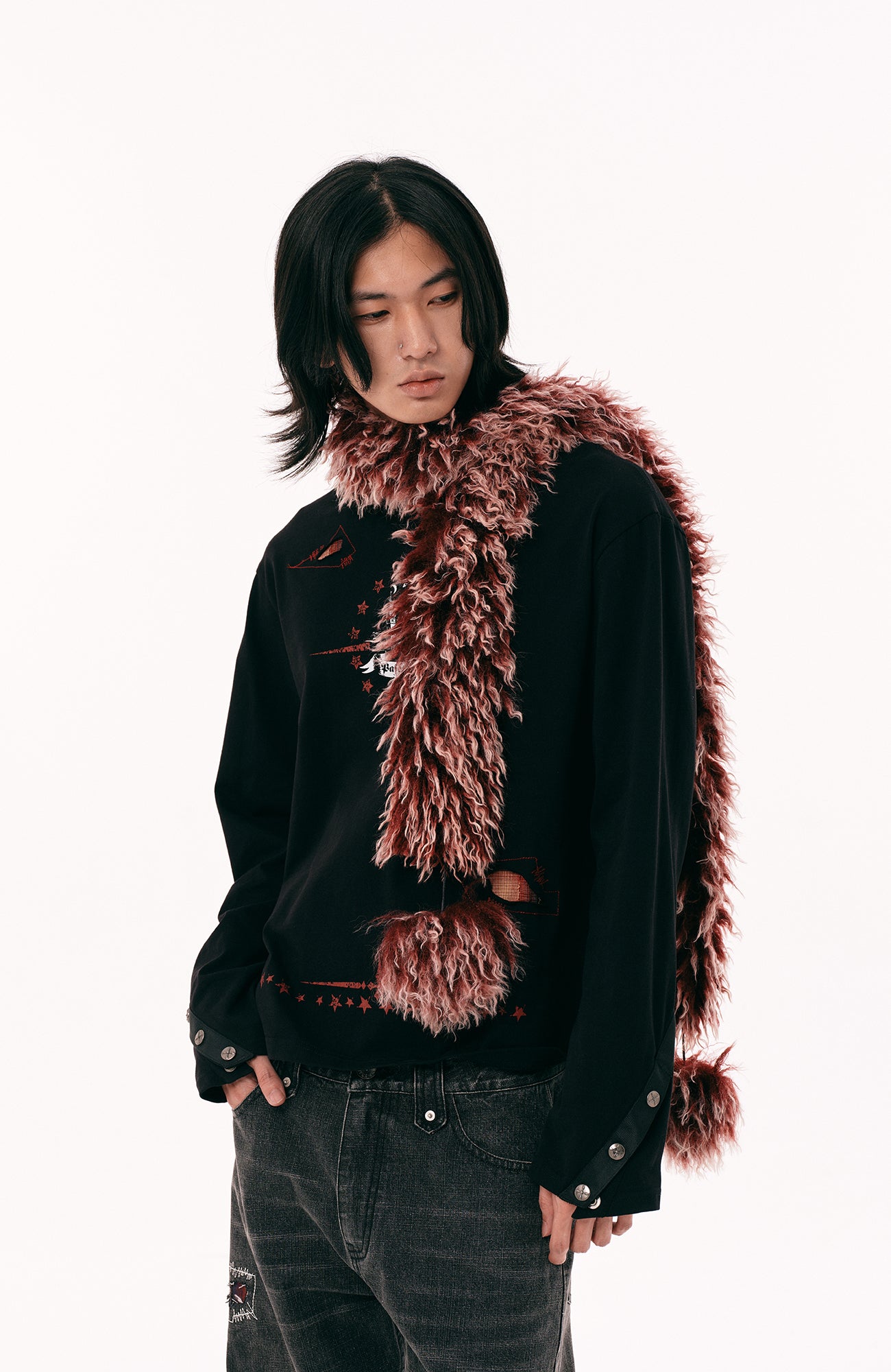 PASET Button Cuff Gothic Graphic Long-Sleeve Tee