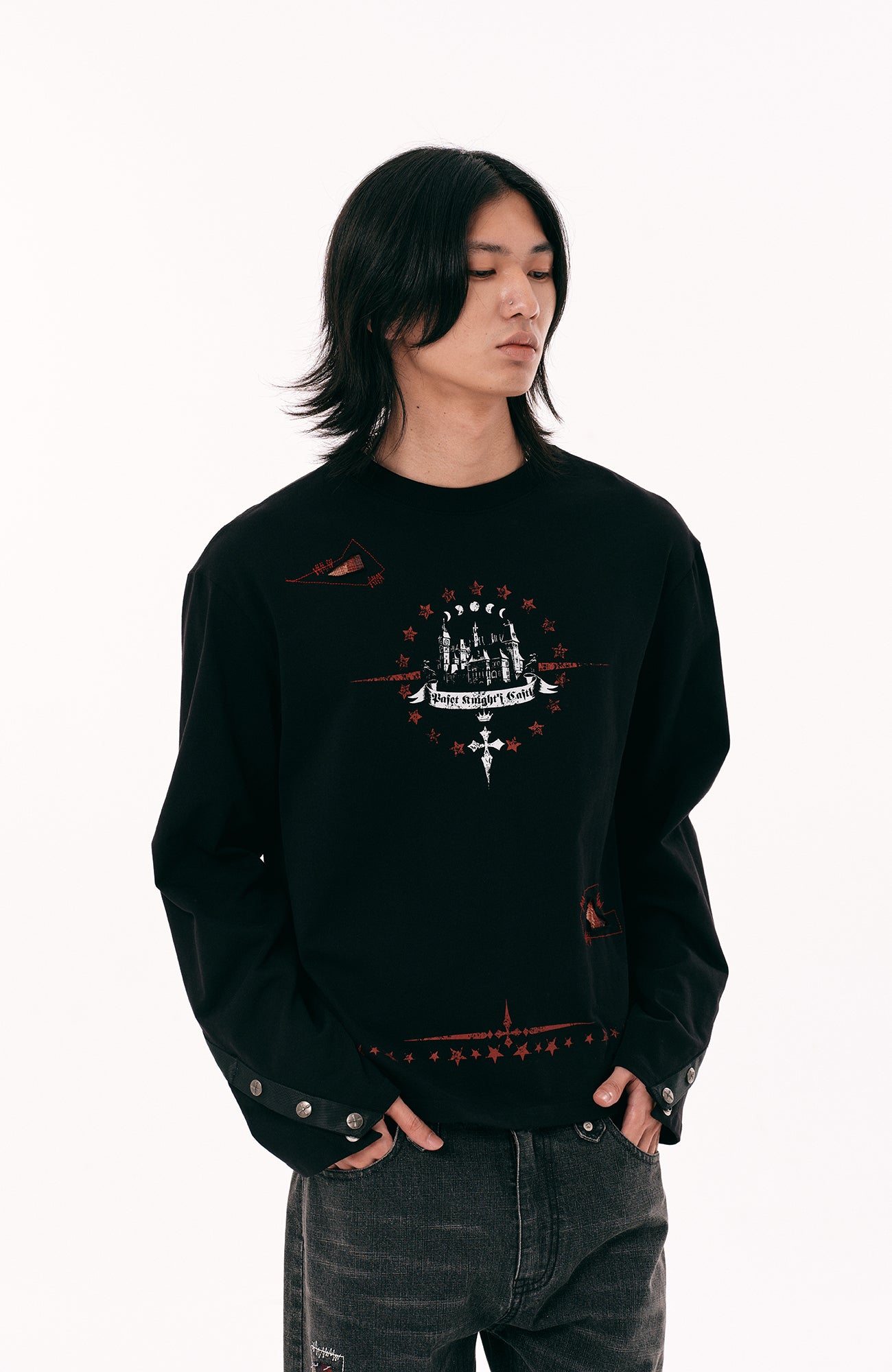 PASET Button Cuff Gothic Graphic Long-Sleeve Tee