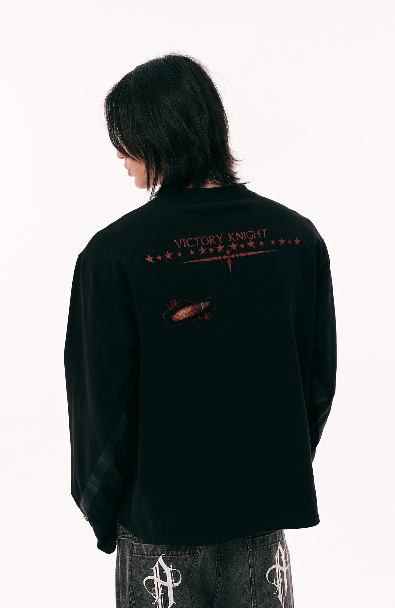 PASET Button Cuff Gothic Graphic Long-Sleeve Tee