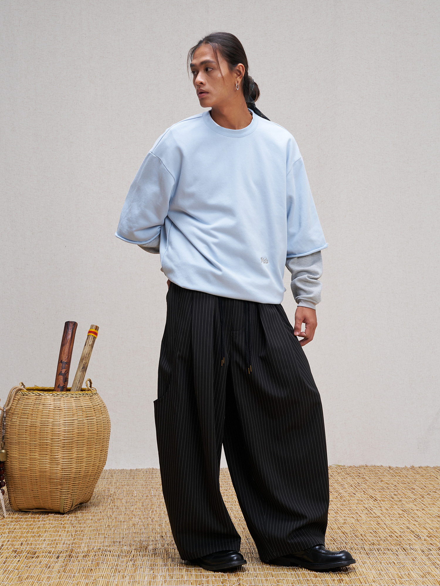 UNLIMITED MOTE Waffle Sleeve Layered Drawstring Hem Sweatshirt