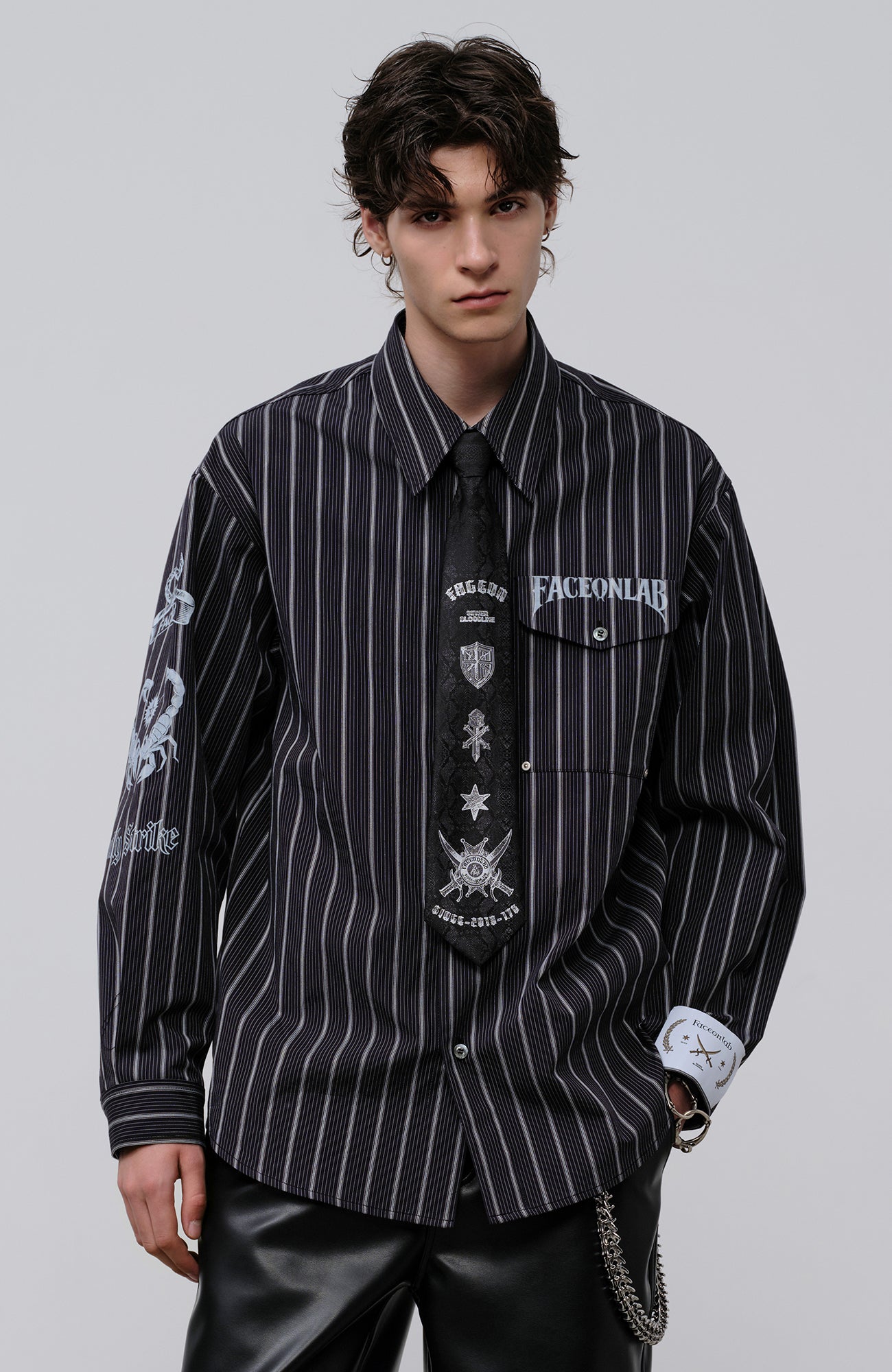 FACEONLAB Stripe Animal Graphic Relaxed Shirt Black, premium urban and streetwear designers apparel on PROJECTISR.com, FACEONLAB