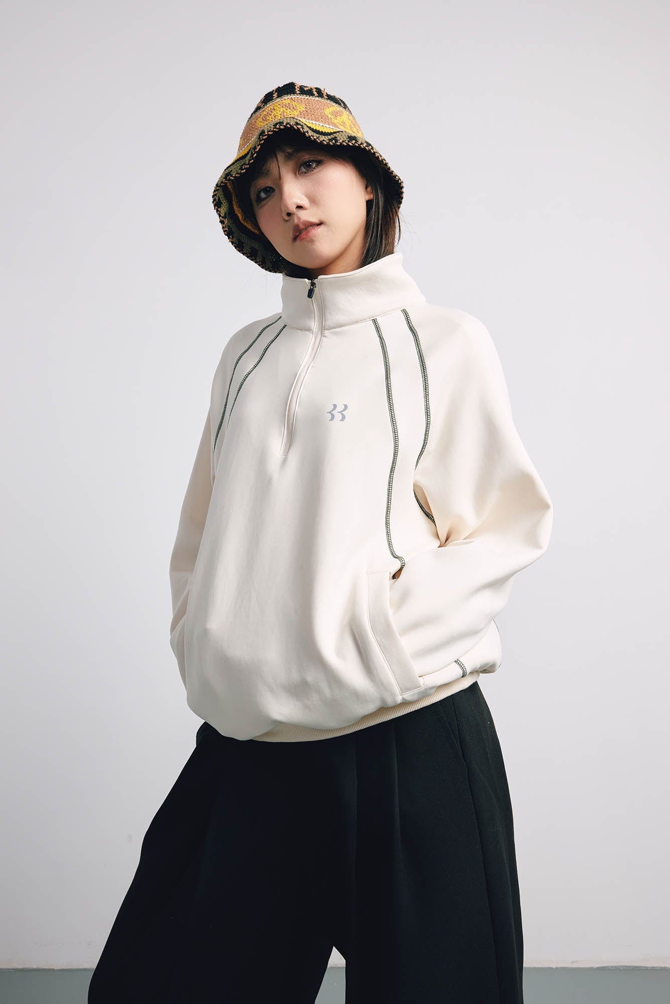 BANANA CLUB Stitch Half-Zip Pullover Sweatshirt