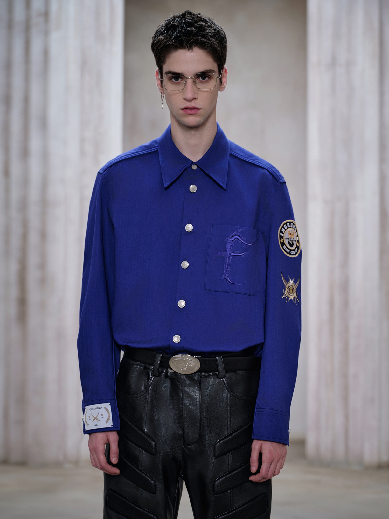 FACEONLAB Mental-Button Embroidered Badge-Patch Shirt Blue